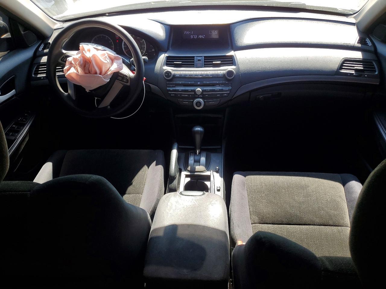 2010 Honda Accord Lx Серебряный vin: 1HGCP2F39AA037874