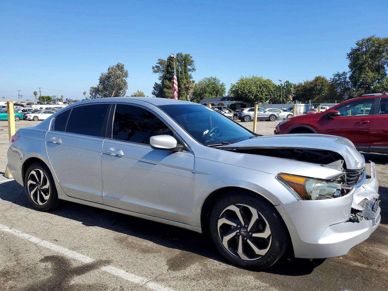 2010 Honda Accord Lx Серебряный vin: 1HGCP2F39AA037874