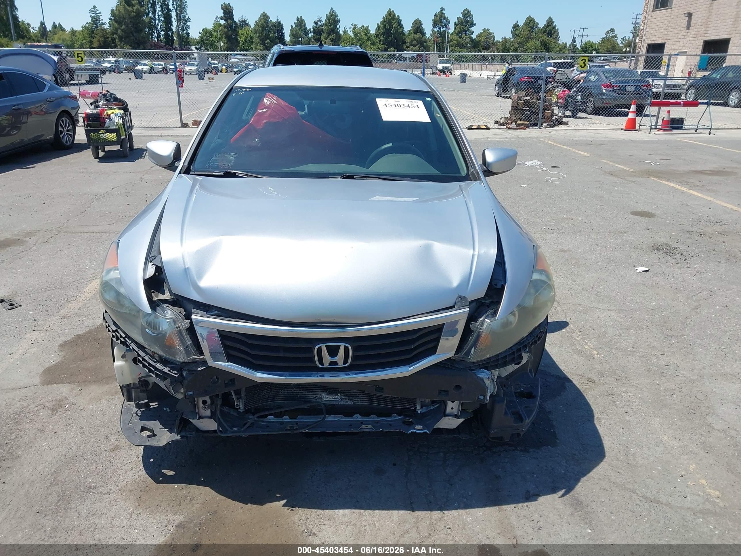 2010 Honda Accord 2.4 Lx Silver vin: 1HGCP2F39AA133598