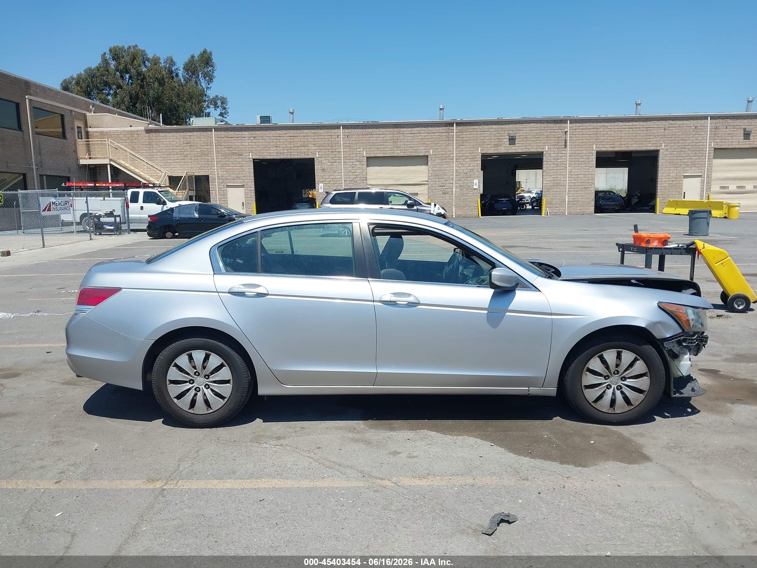 2010 Honda Accord 2.4 Lx Silver vin: 1HGCP2F39AA133598