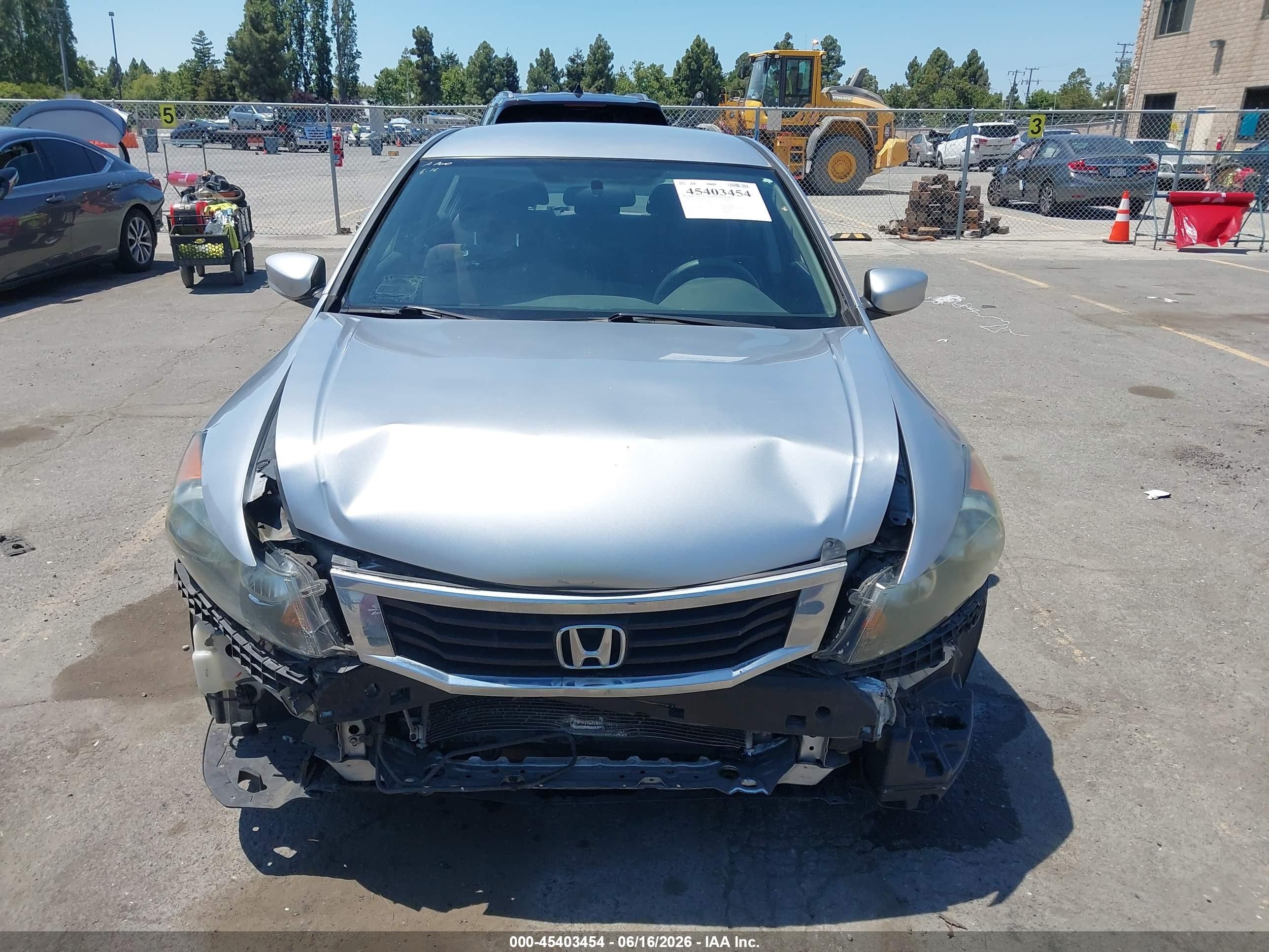 2010 Honda Accord 2.4 Lx Silver vin: 1HGCP2F39AA133598