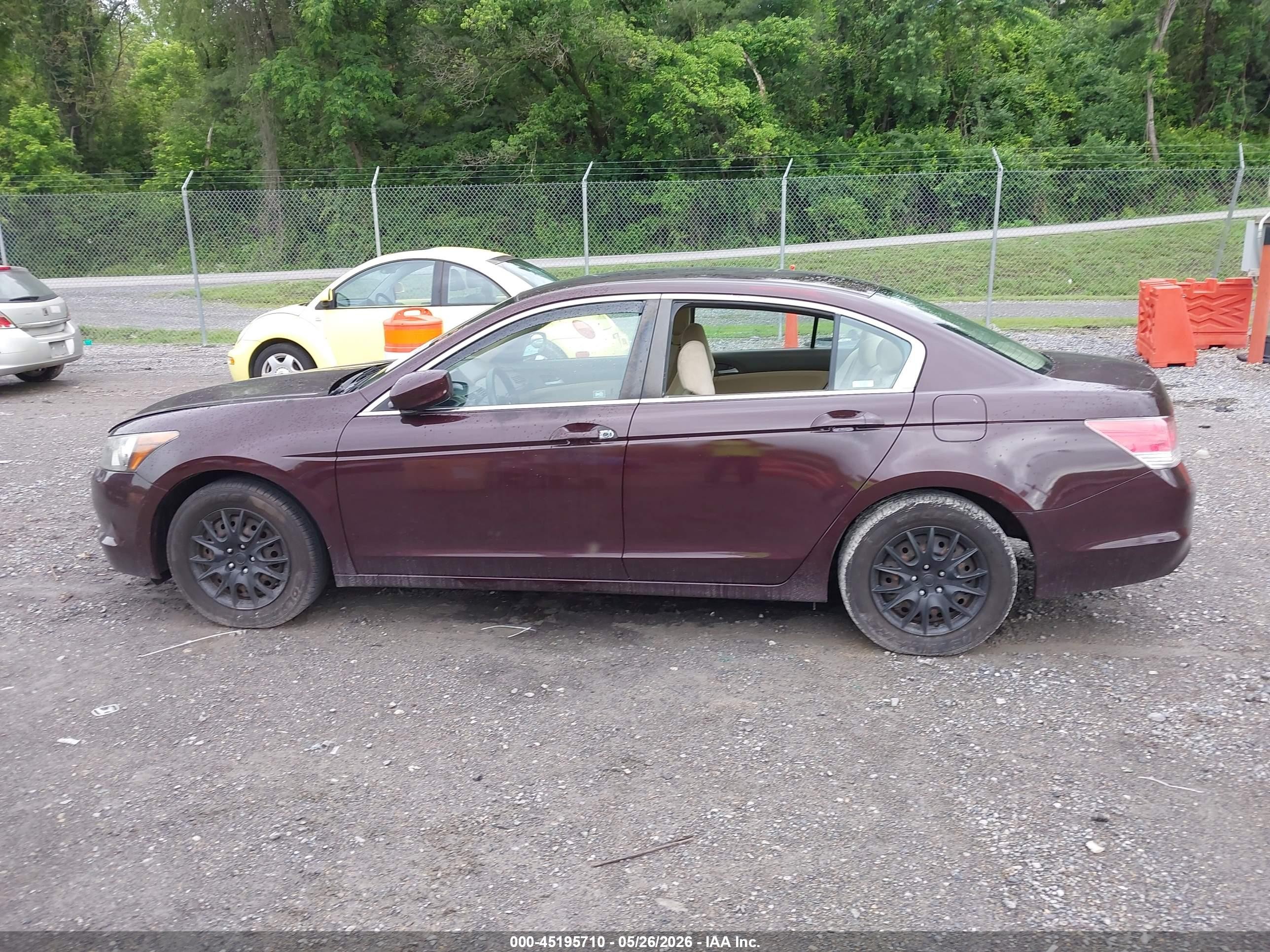 2010 Honda Accord 2.4 Lx Burgundy vin: 1HGCP2F39AA173891