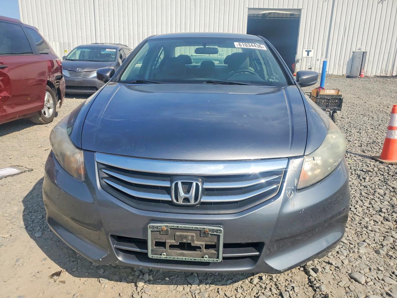 2011 Honda Accord Lx Silver vin: 1HGCP2F39BA018274
