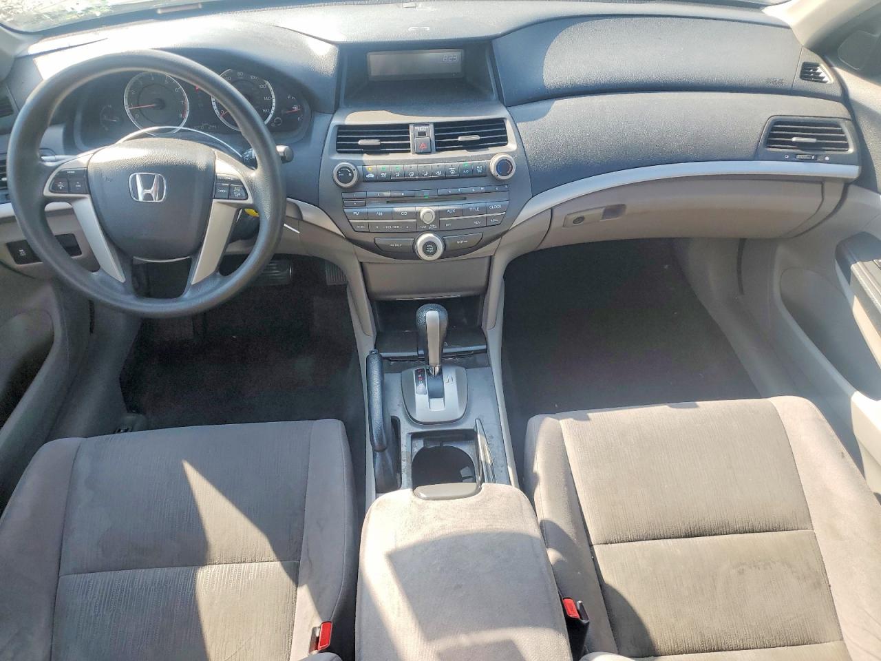 2011 Honda Accord Lx Silver vin: 1HGCP2F39BA018274
