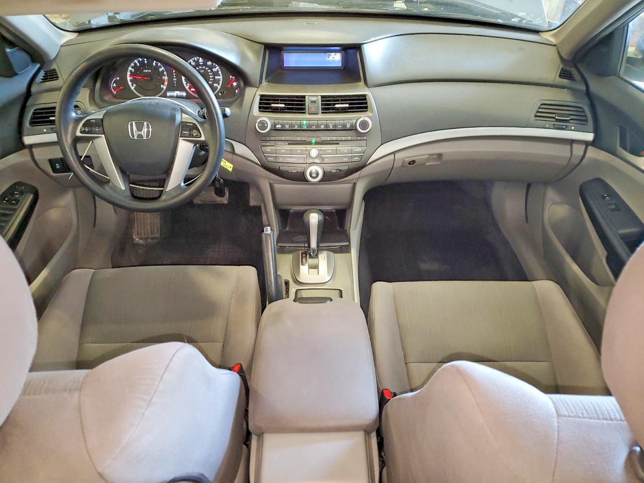 2011 Honda Accord Lx Серебряный vin: 1HGCP2F39BA030750