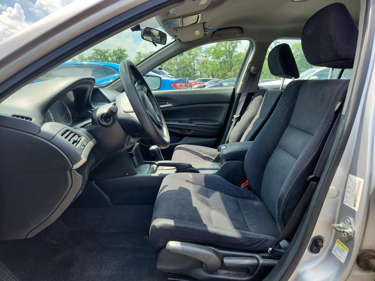 2011 Honda Accord Lx Silver vin: 1HGCP2F39BA054904