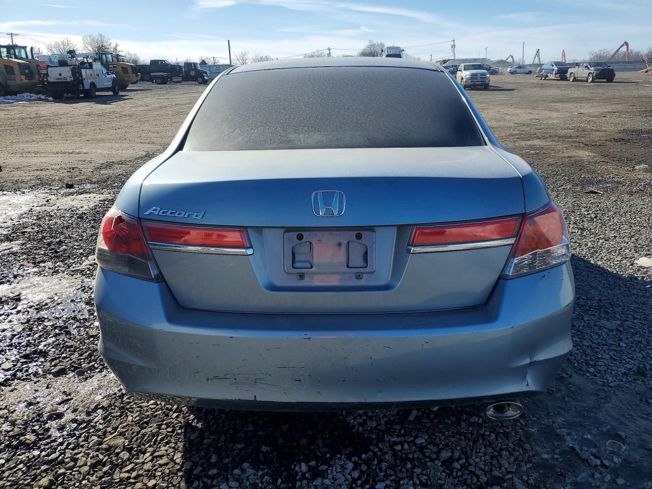 2011 Honda Accord Lx Blue vin: 1HGCP2F39BA083349