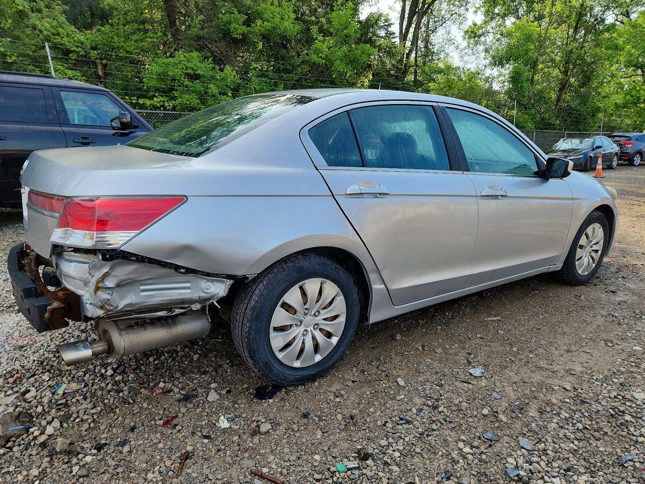 2011 Honda Accord Lx Silver vin: 1HGCP2F39BA102899