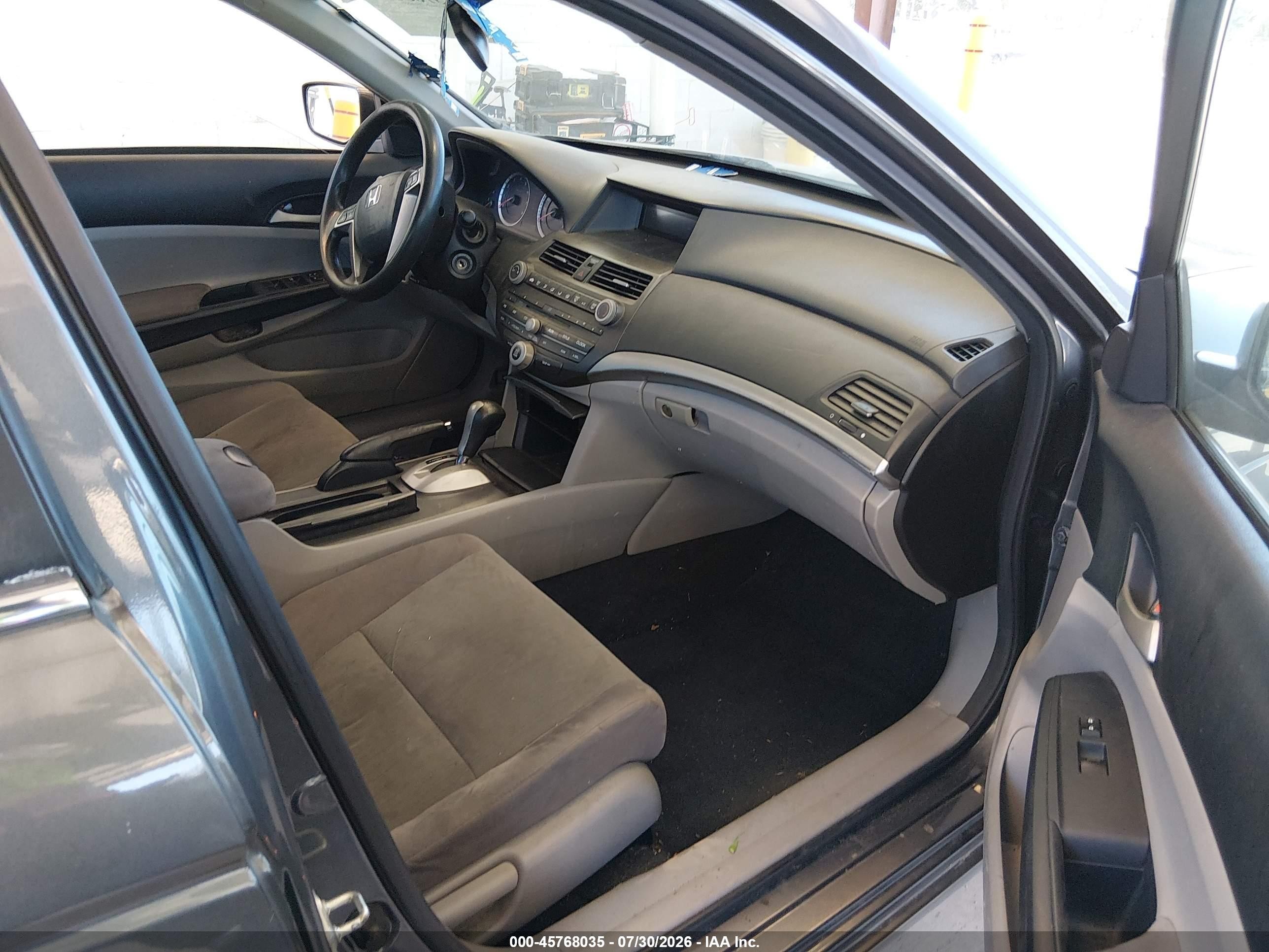 2011 Honda Accord 2.4 Lx Silver vin: 1HGCP2F39BA134932