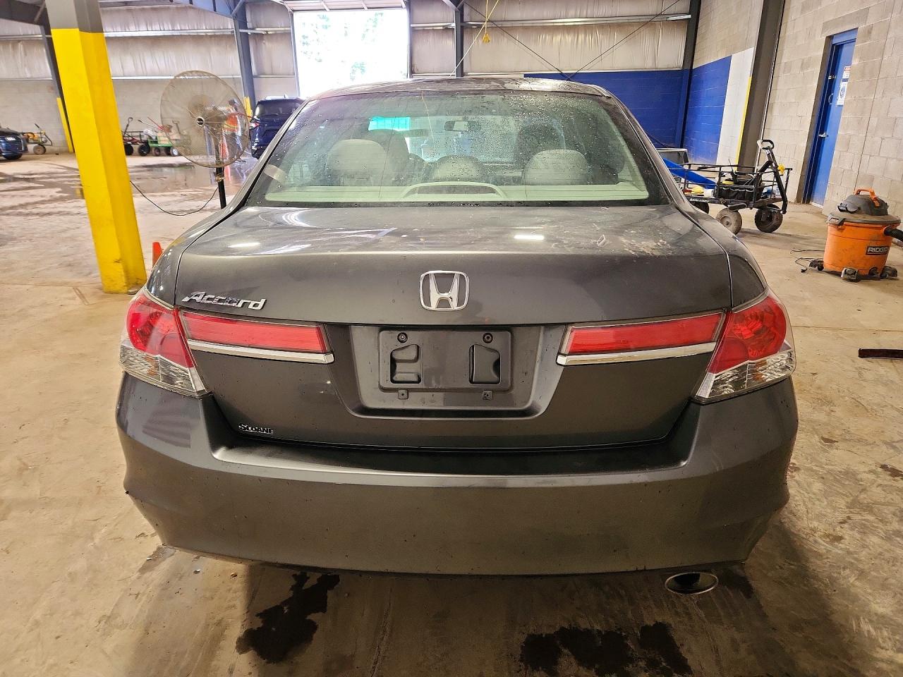 2012 Honda Accord Lx Gray vin: 1HGCP2F39CA186188