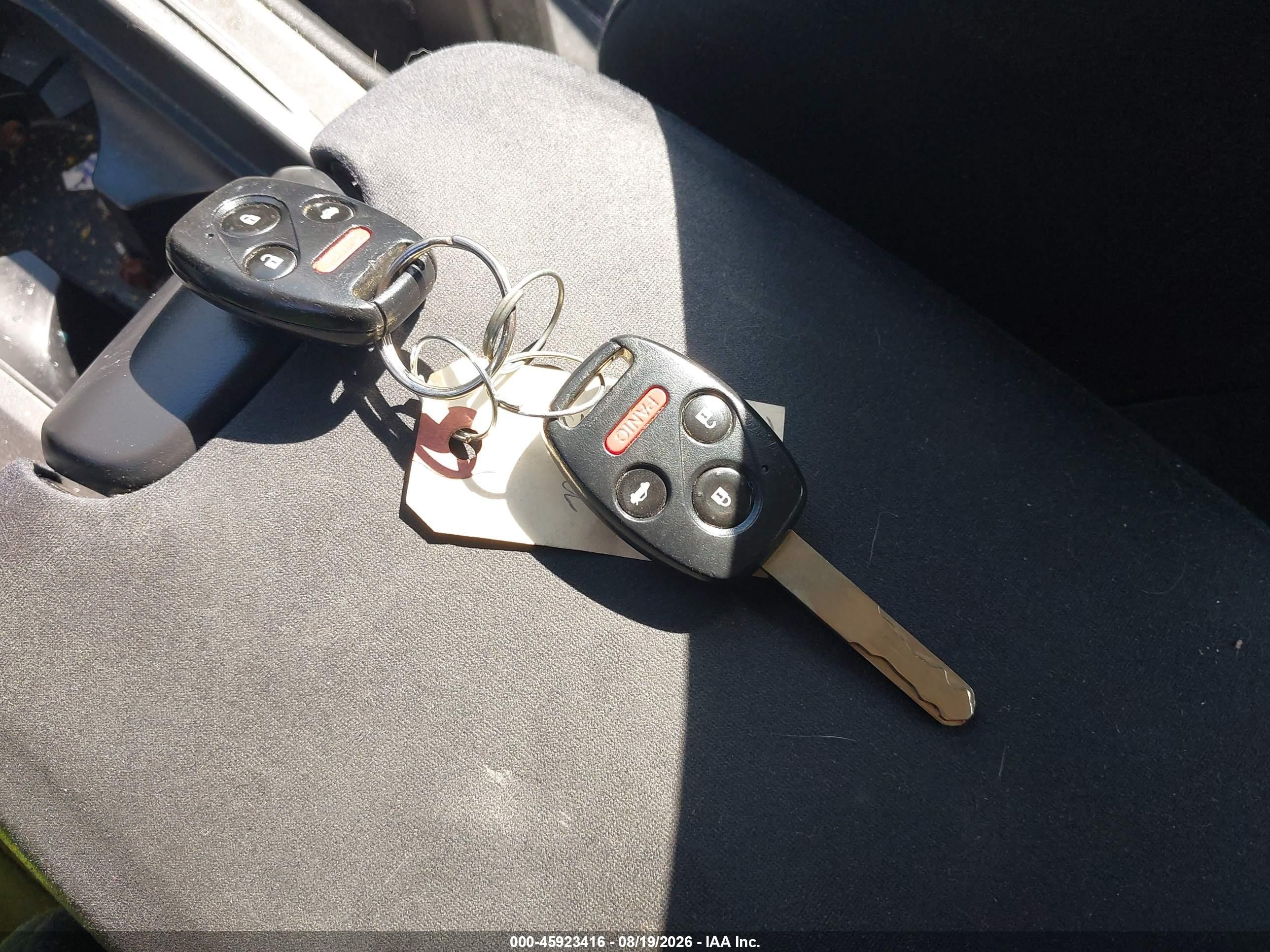 2012 Honda Accord Sdn Lx Серебряный vin: 1HGCP2F39CA240816