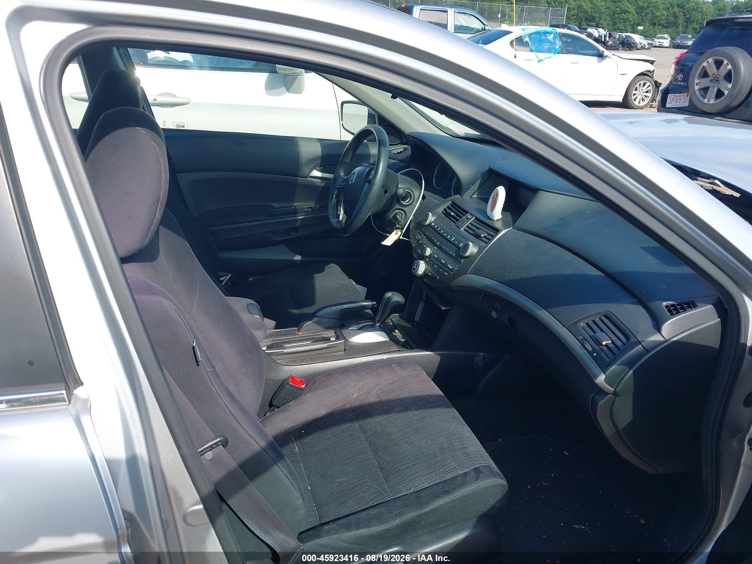 2012 Honda Accord Sdn Lx Серебряный vin: 1HGCP2F39CA240816