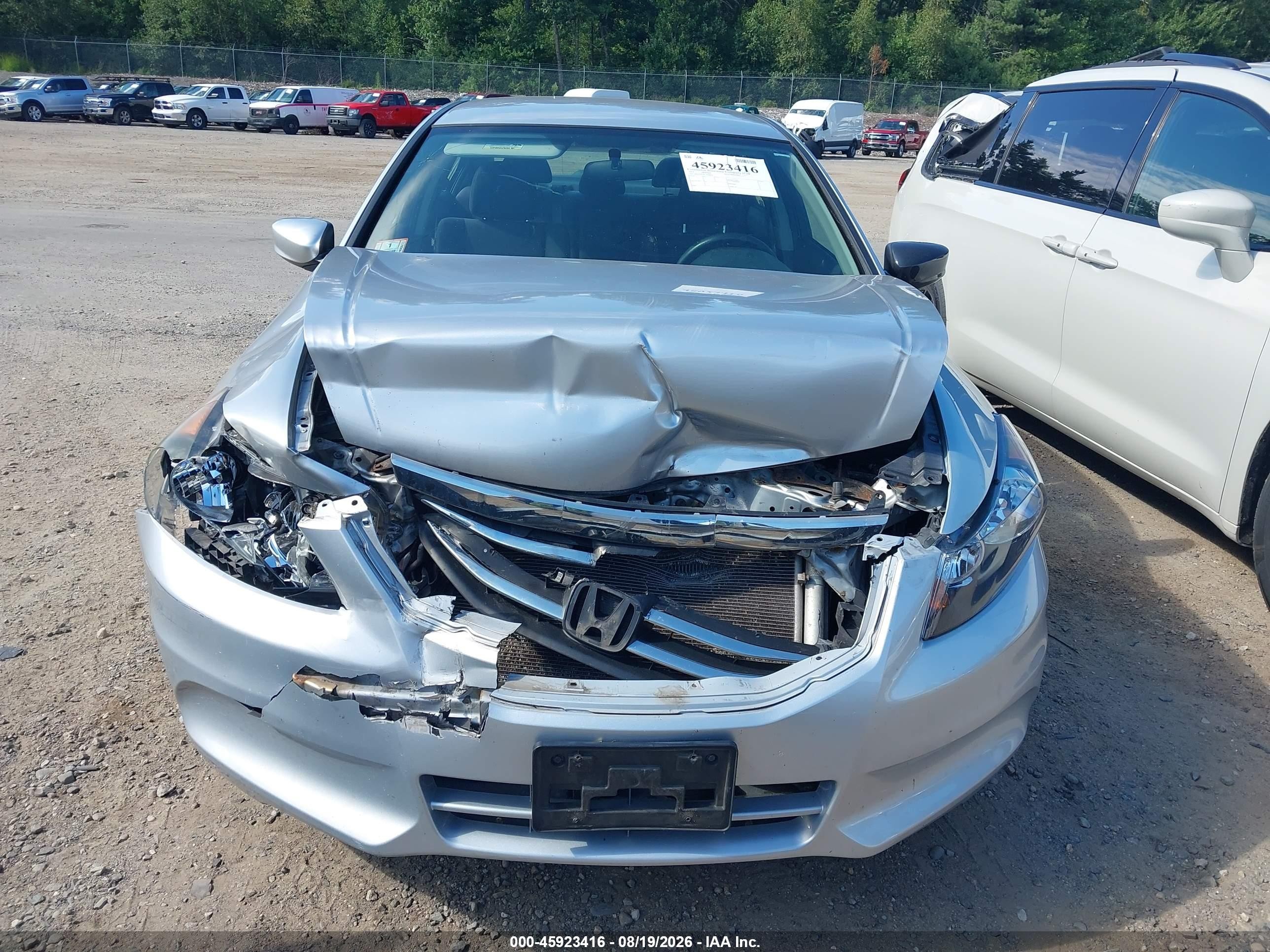 2012 Honda Accord Sdn Lx Серебряный vin: 1HGCP2F39CA240816