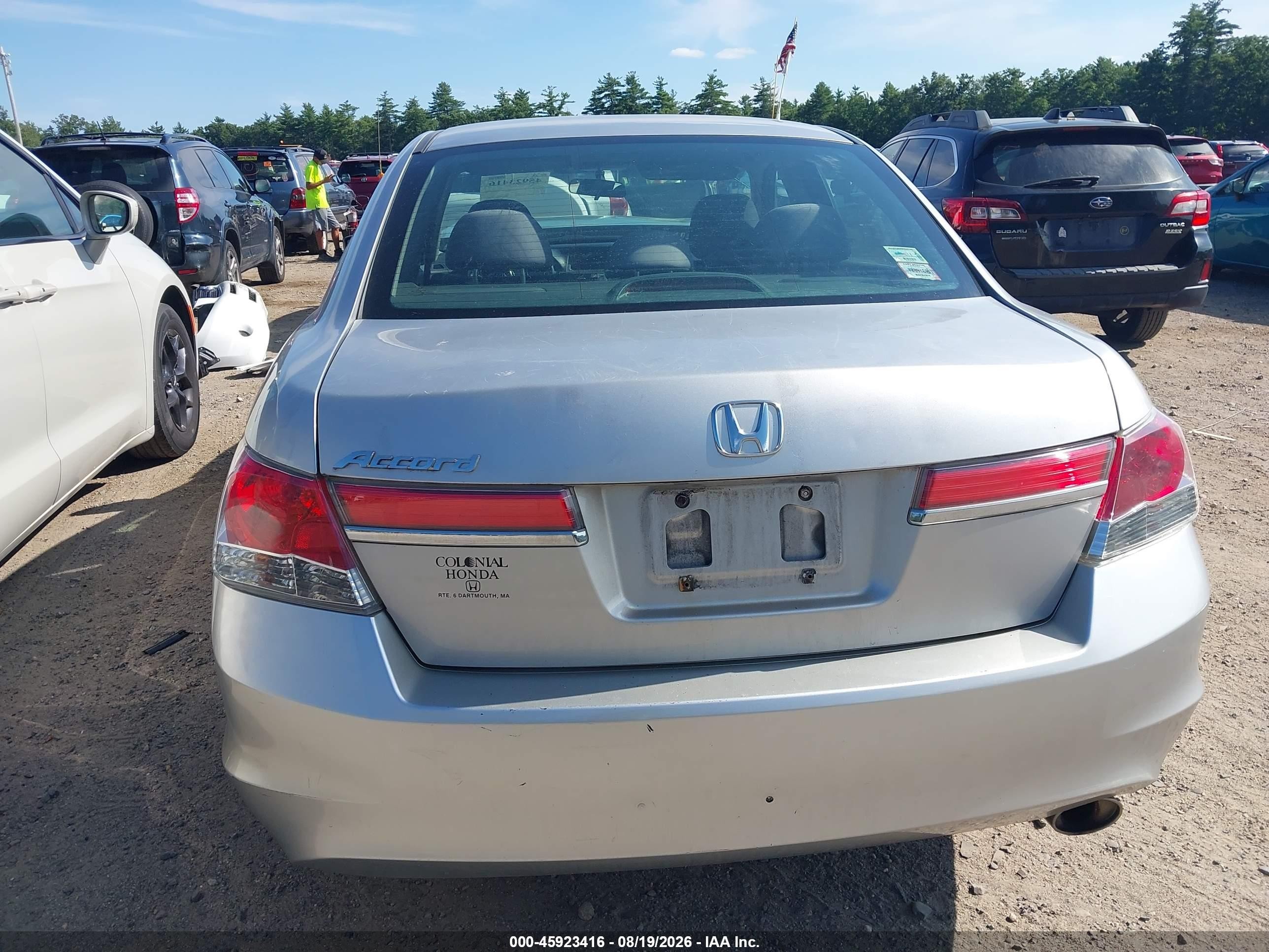 2012 Honda Accord Sdn Lx Серебряный vin: 1HGCP2F39CA240816