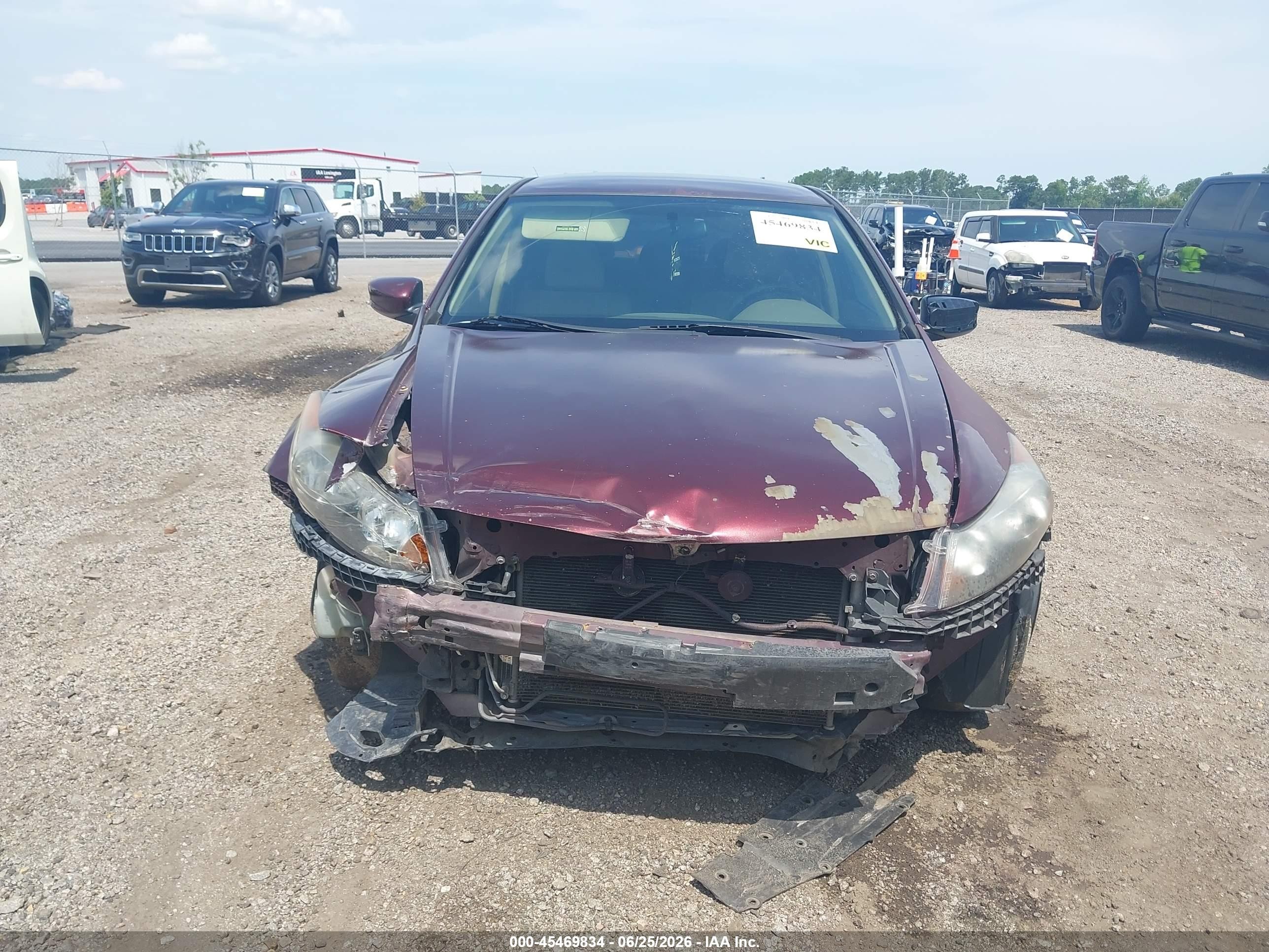 2010 Honda Accord 2.4 Lx Red vin: 1HGCP2F3XAA037625