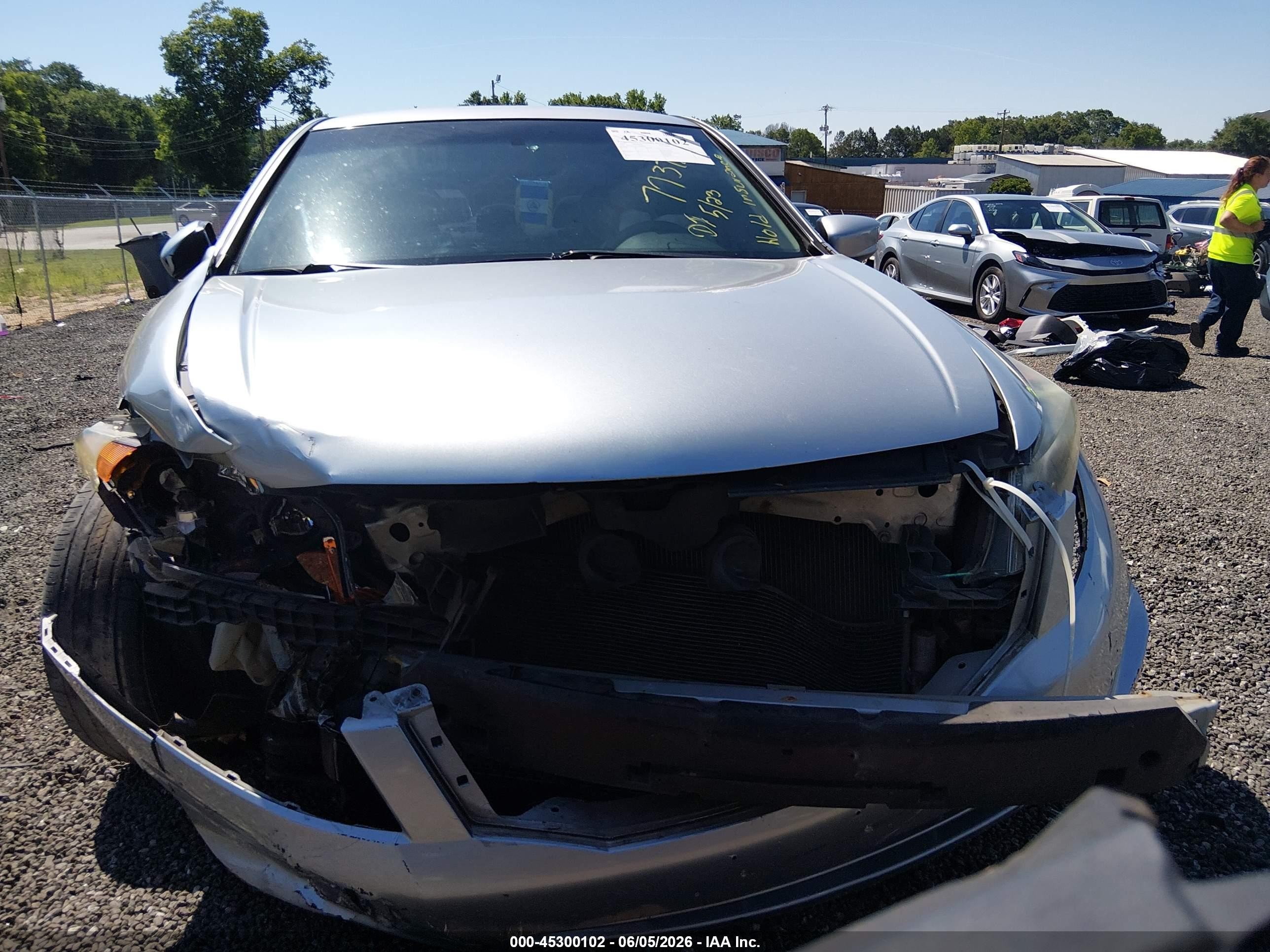 2010 Honda Accord 2.4 Lx Silver vin: 1HGCP2F3XAA068826