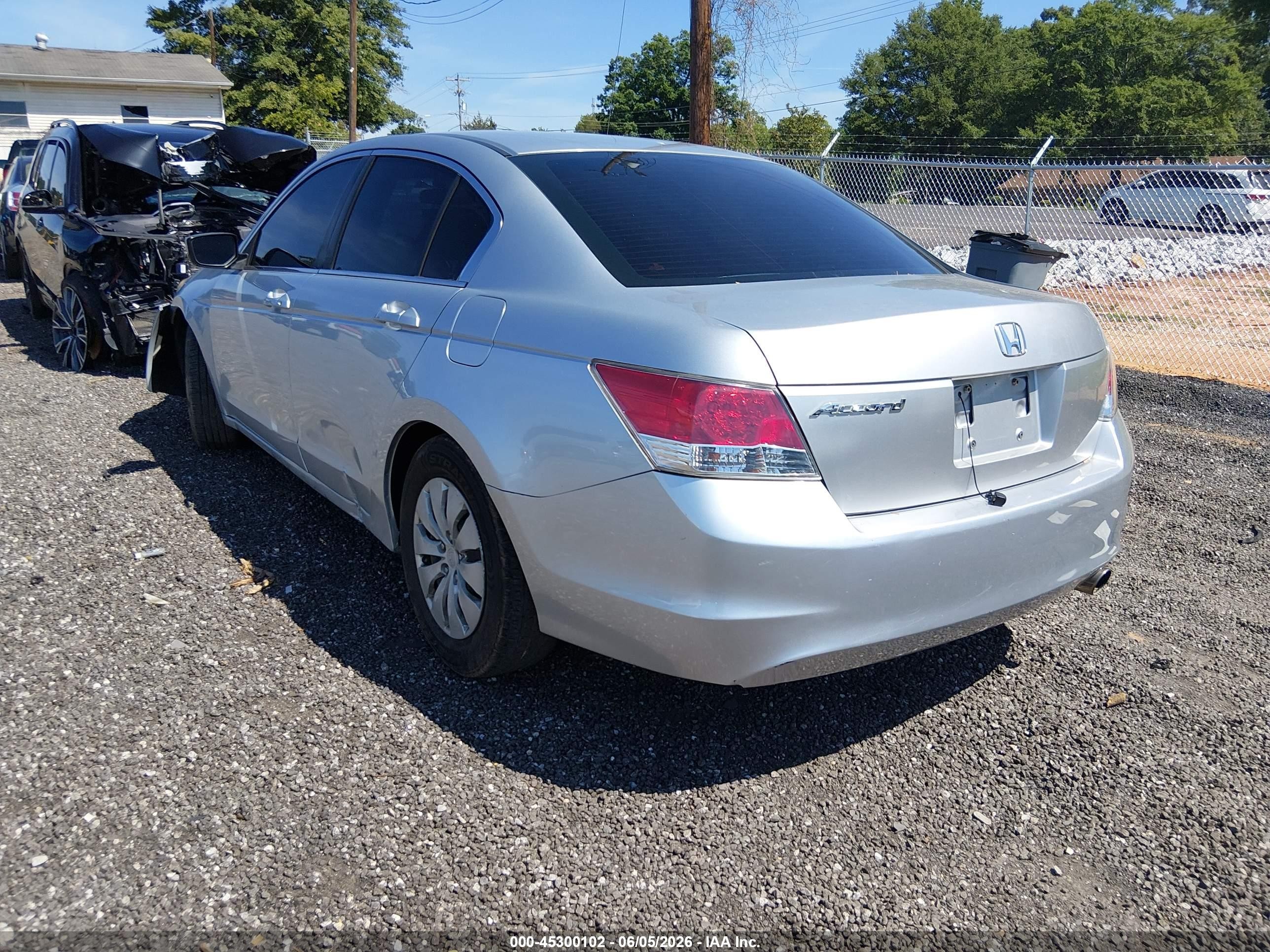 2010 Honda Accord 2.4 Lx Silver vin: 1HGCP2F3XAA068826