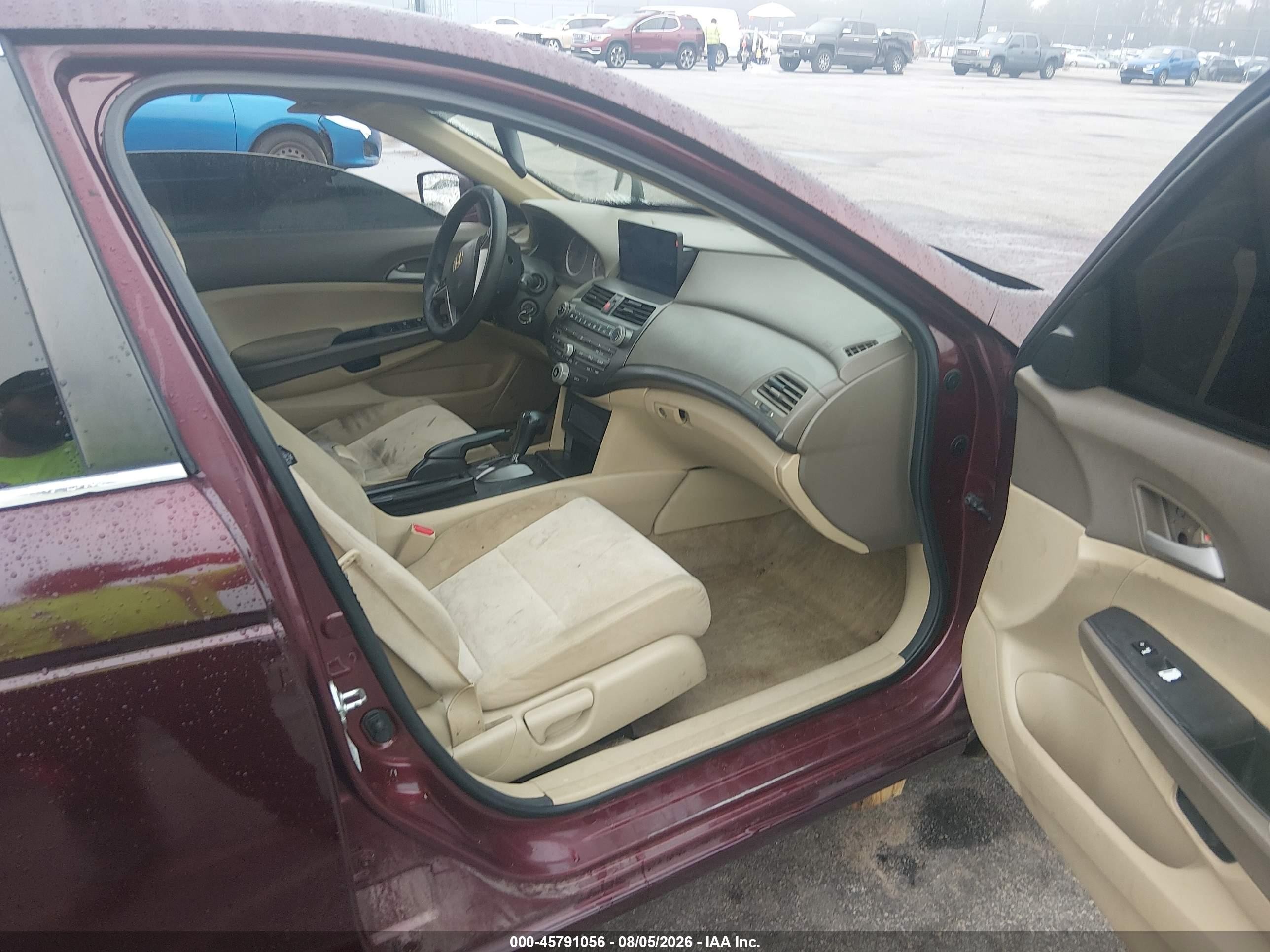 2010 Honda Accord 2.4 Lx Red vin: 1HGCP2F3XAA122870