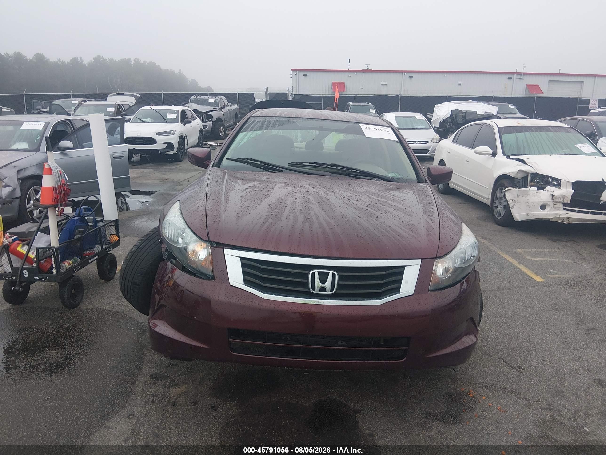 2010 Honda Accord 2.4 Lx Red vin: 1HGCP2F3XAA122870
