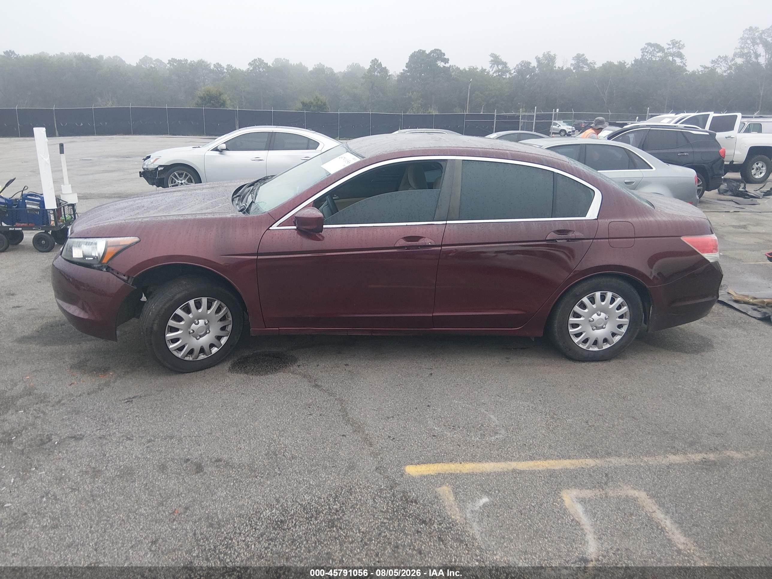 2010 Honda Accord 2.4 Lx Red vin: 1HGCP2F3XAA122870
