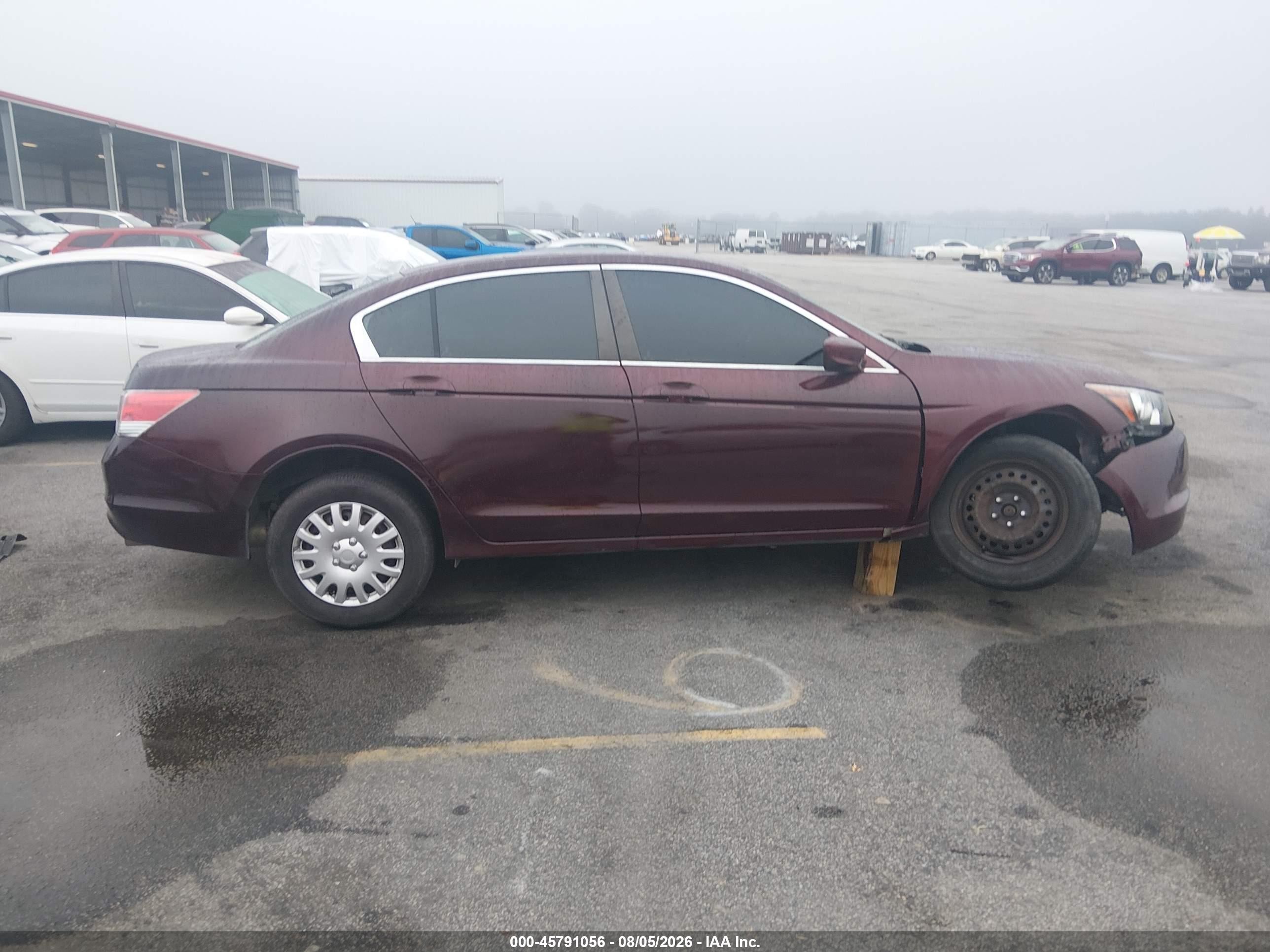 2010 Honda Accord 2.4 Lx Red vin: 1HGCP2F3XAA122870