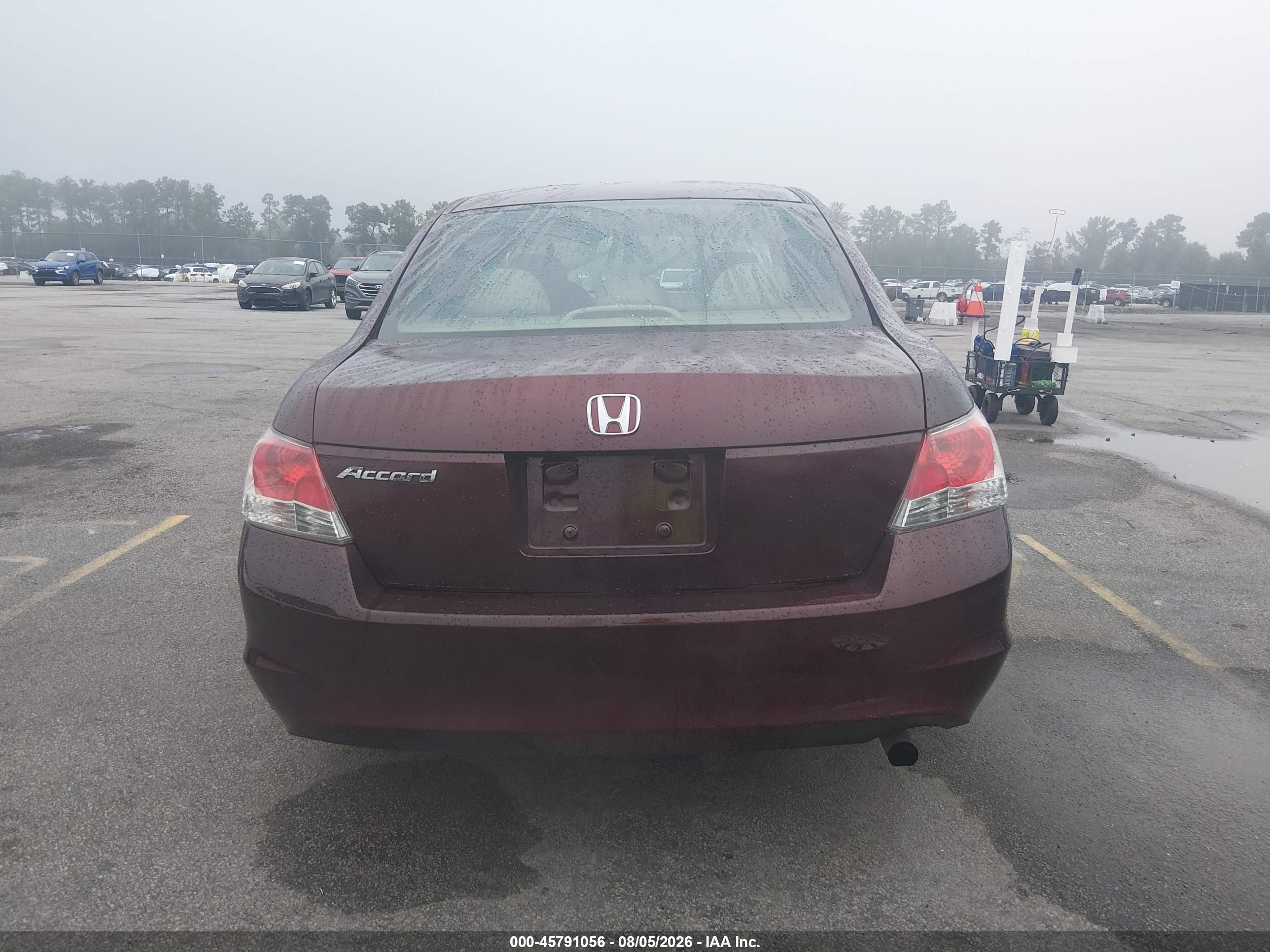 2010 Honda Accord 2.4 Lx Red vin: 1HGCP2F3XAA122870