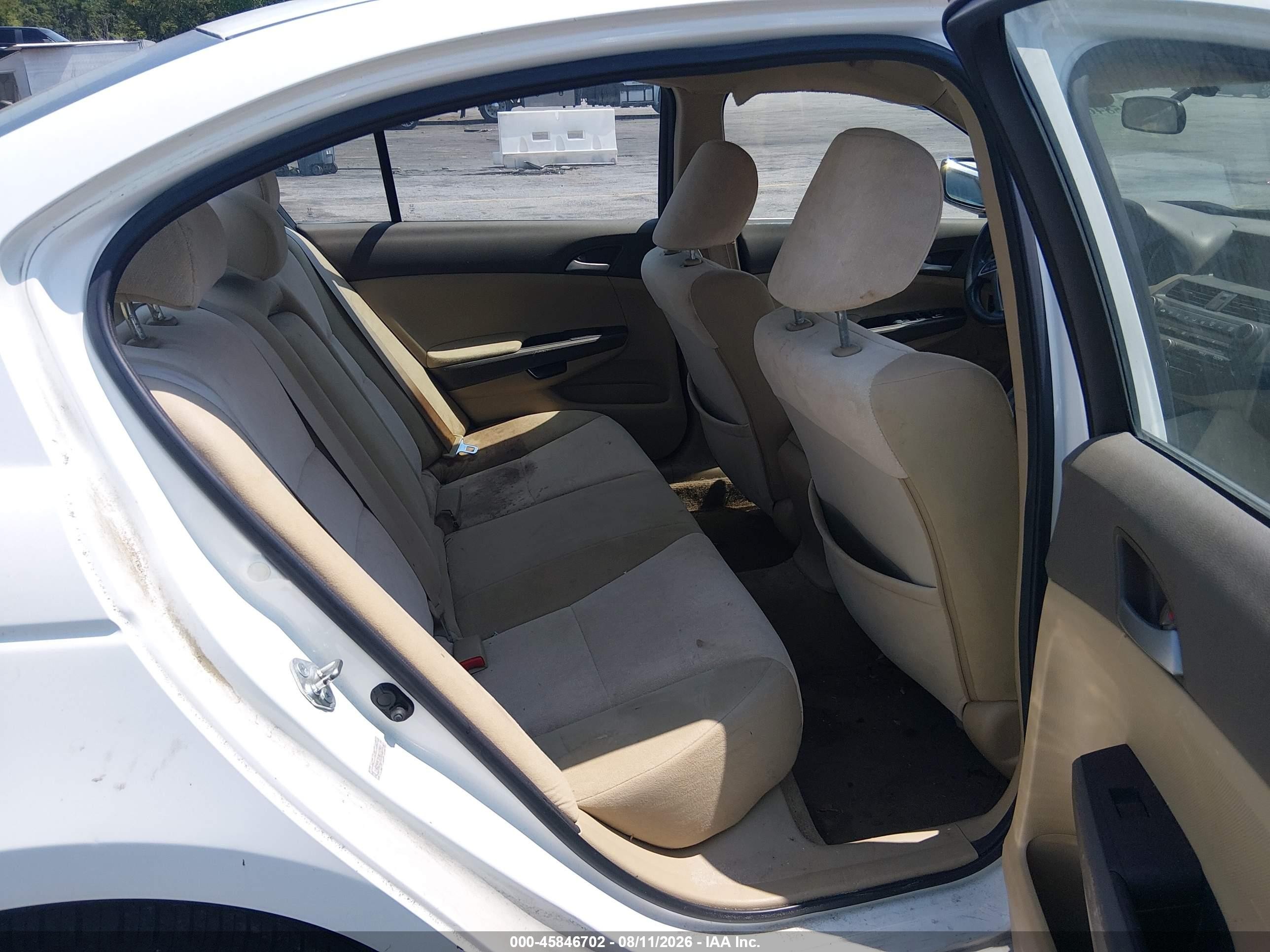 2010 Honda Accord 2.4 Lx White vin: 1HGCP2F3XAA153942