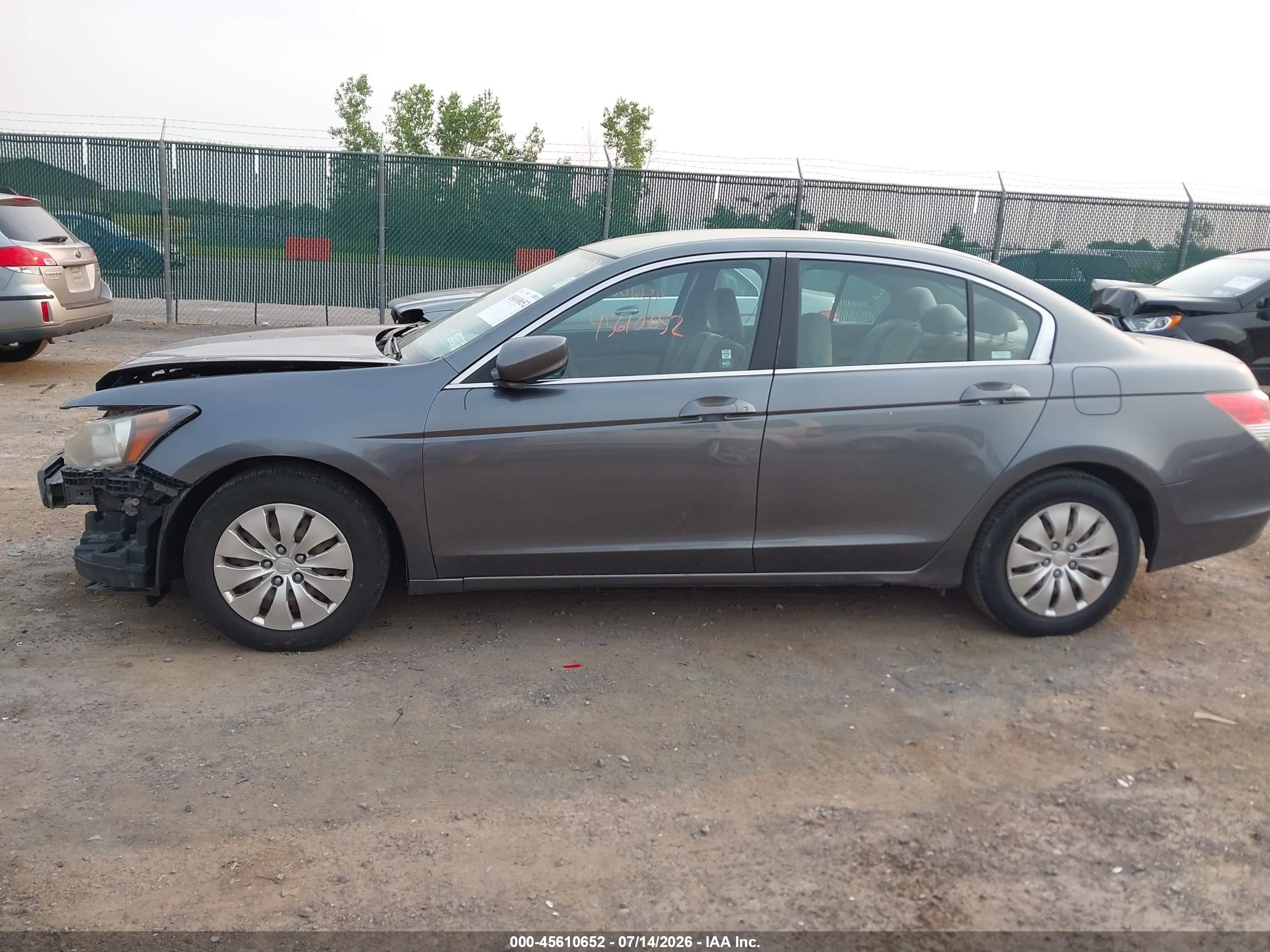 2010 Honda Accord 2.4 Lx Серый vin: 1HGCP2F3XAA171213