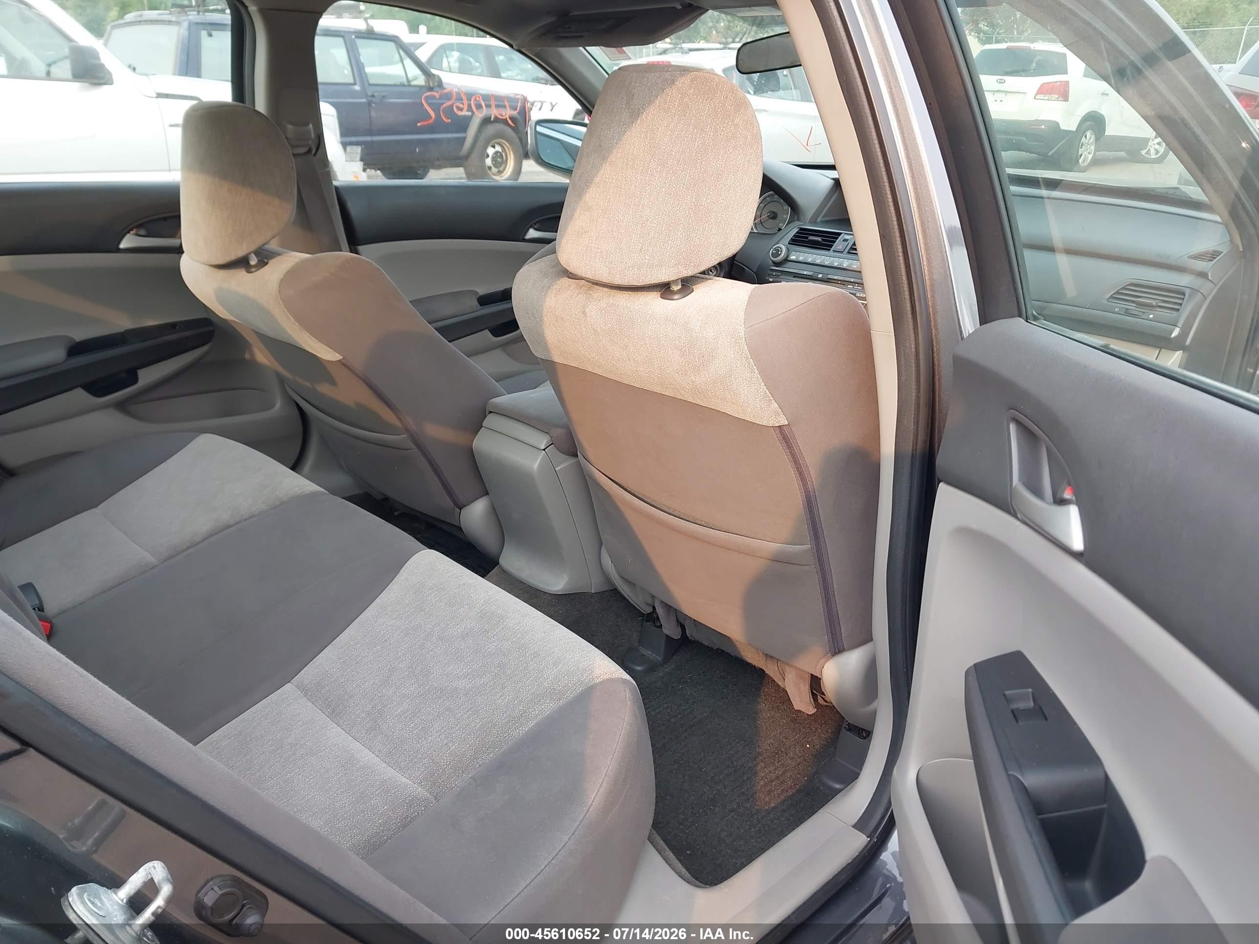 2010 Honda Accord 2.4 Lx Серый vin: 1HGCP2F3XAA171213