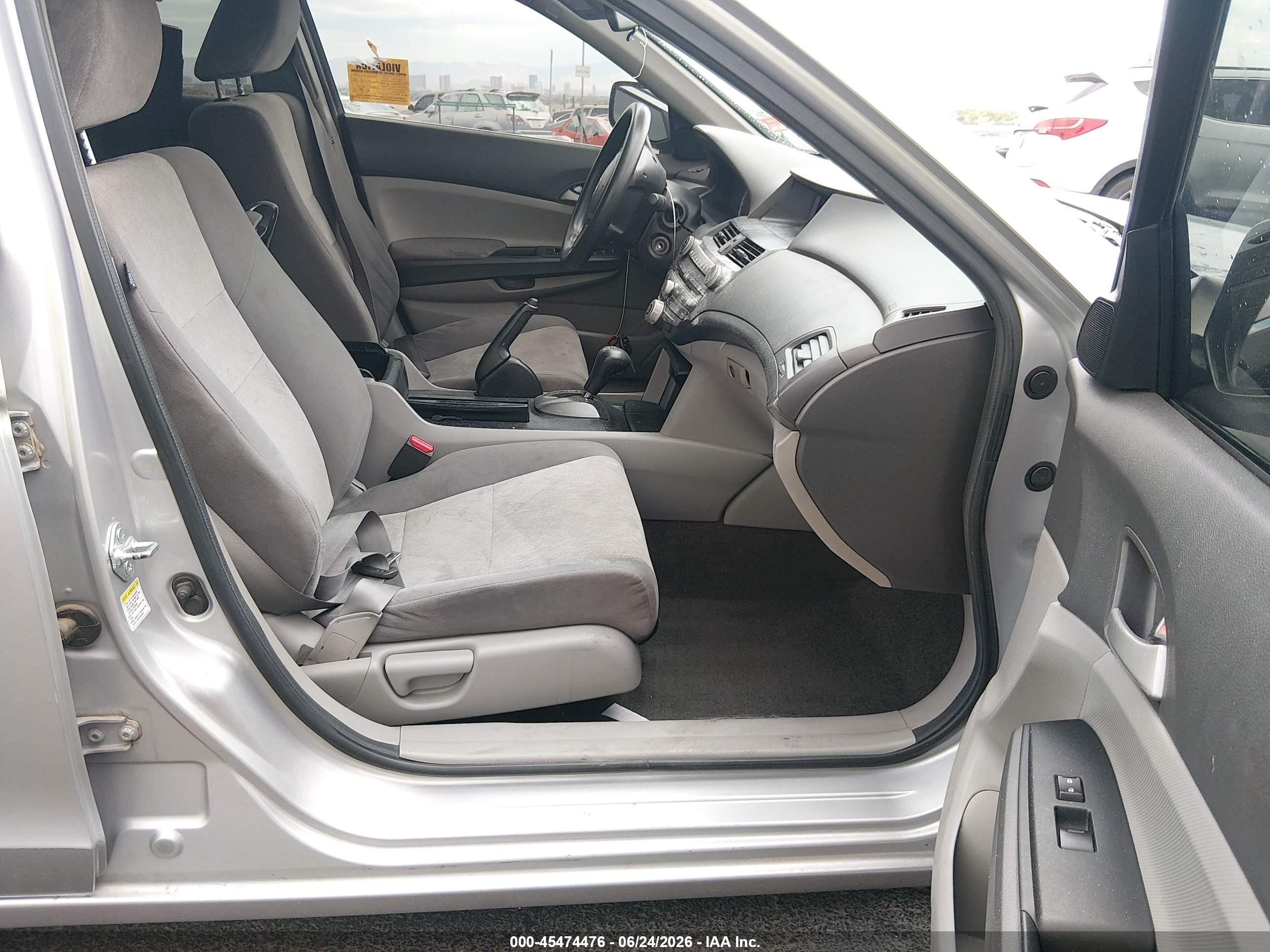 2010 Honda Accord 2.4 Lx Silver vin: 1HGCP2F3XAA177402