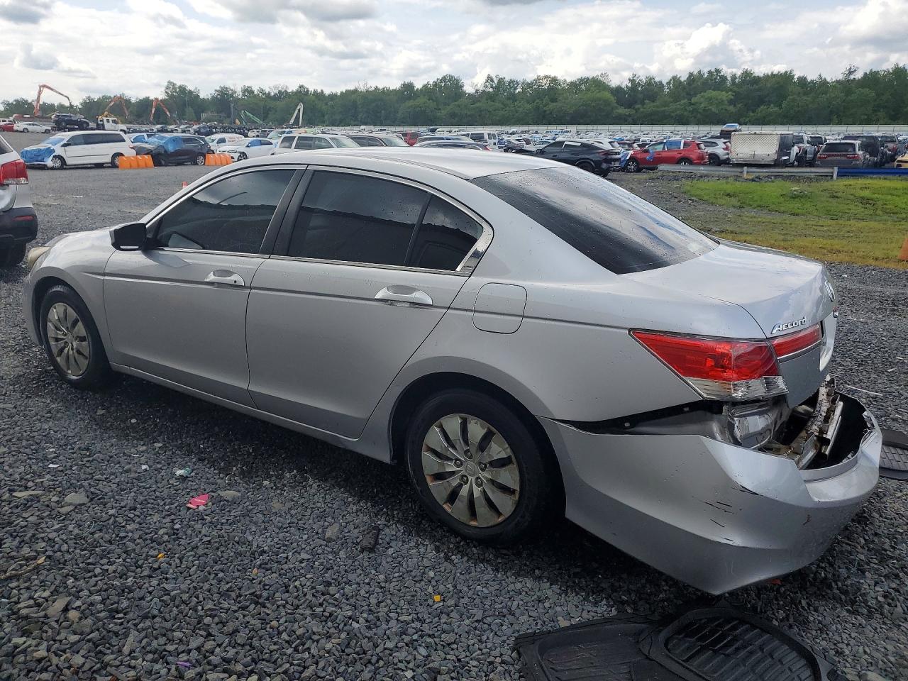 2011 Honda Accord Lx Silver vin: 1HGCP2F3XBA037626