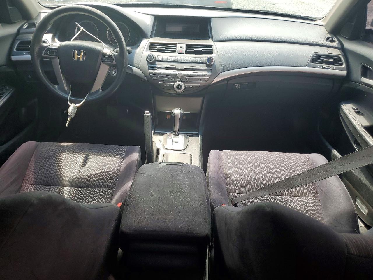 2011 Honda Accord Lx Silver vin: 1HGCP2F3XBA037626