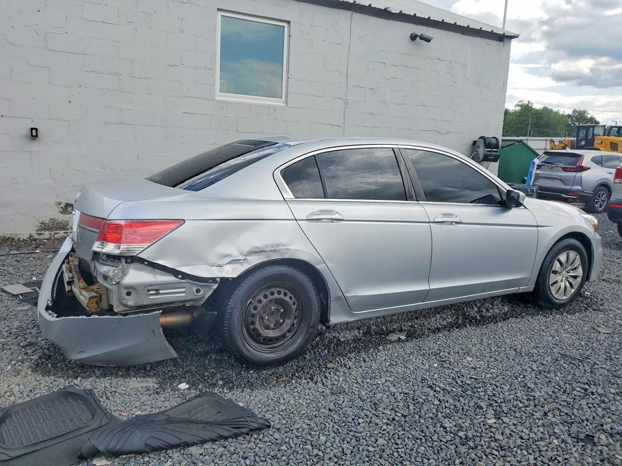 2011 Honda Accord Lx Silver vin: 1HGCP2F3XBA037626
