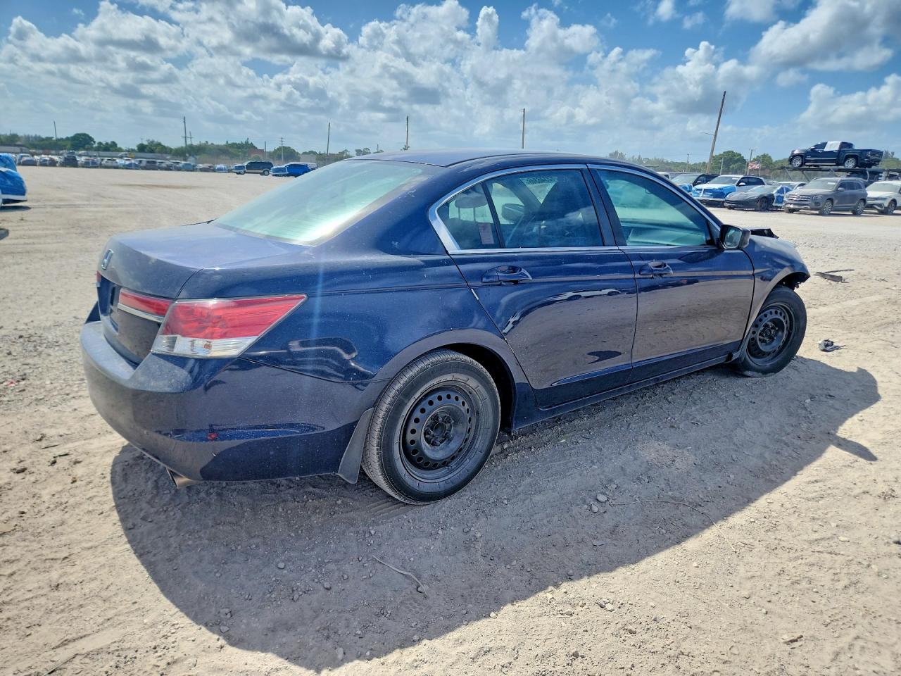 2011 Honda Accord Lx Blue vin: 1HGCP2F3XBA040011