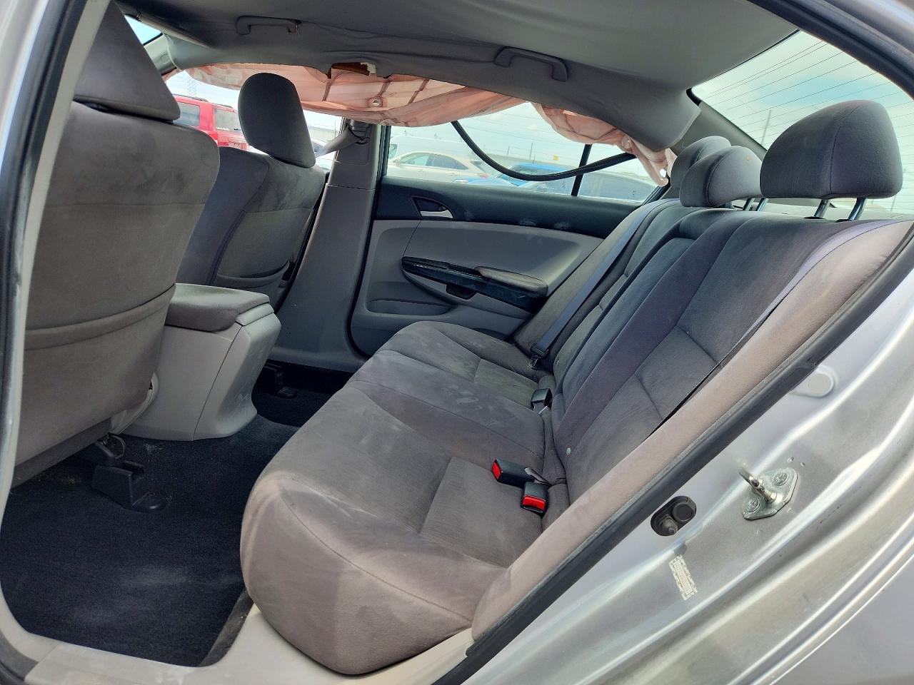 2011 Honda Accord Lx Silver vin: 1HGCP2F3XBA092299