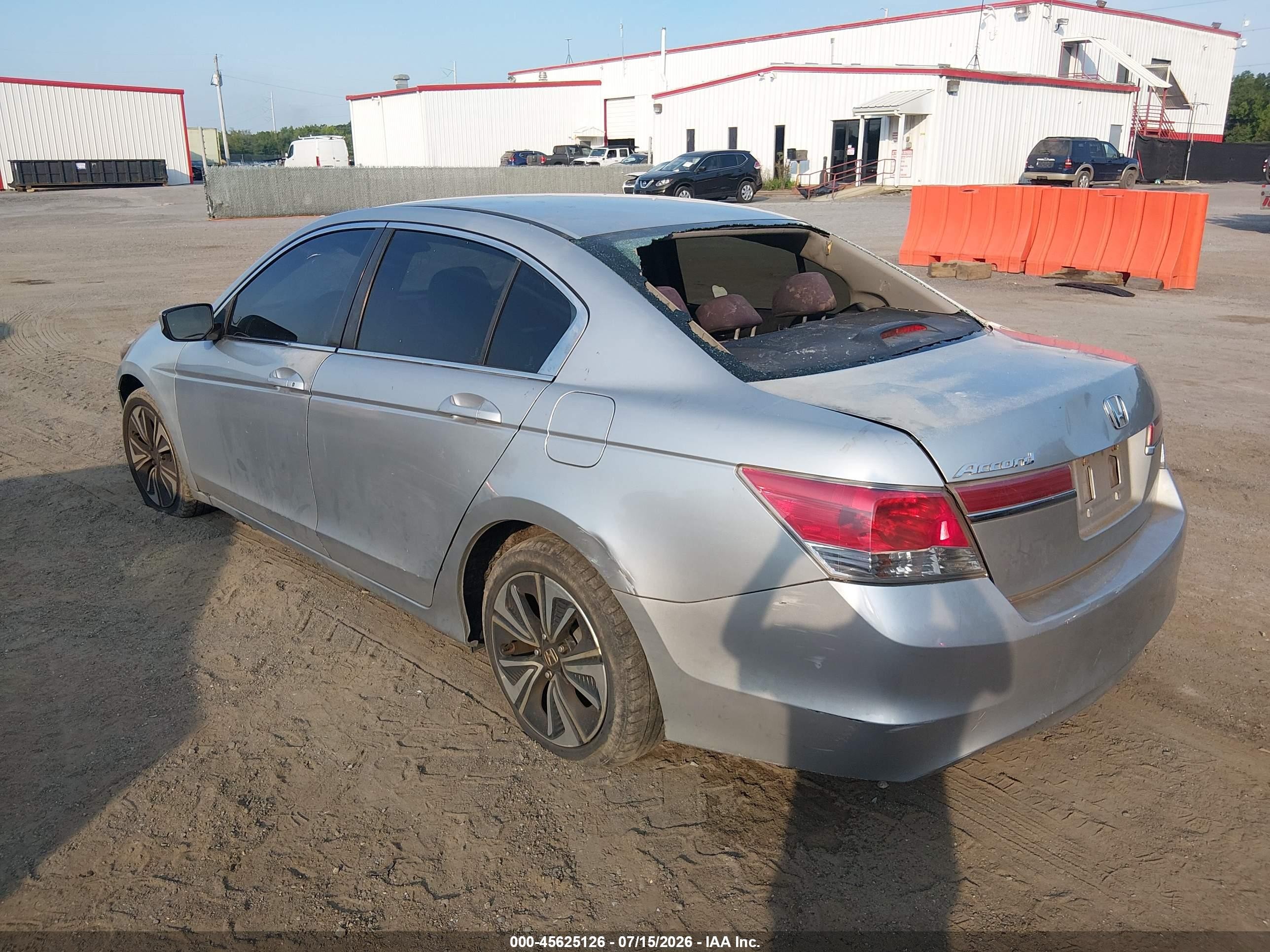 2011 Honda Accord 2.4 Lx Silver vin: 1HGCP2F3XBA106900