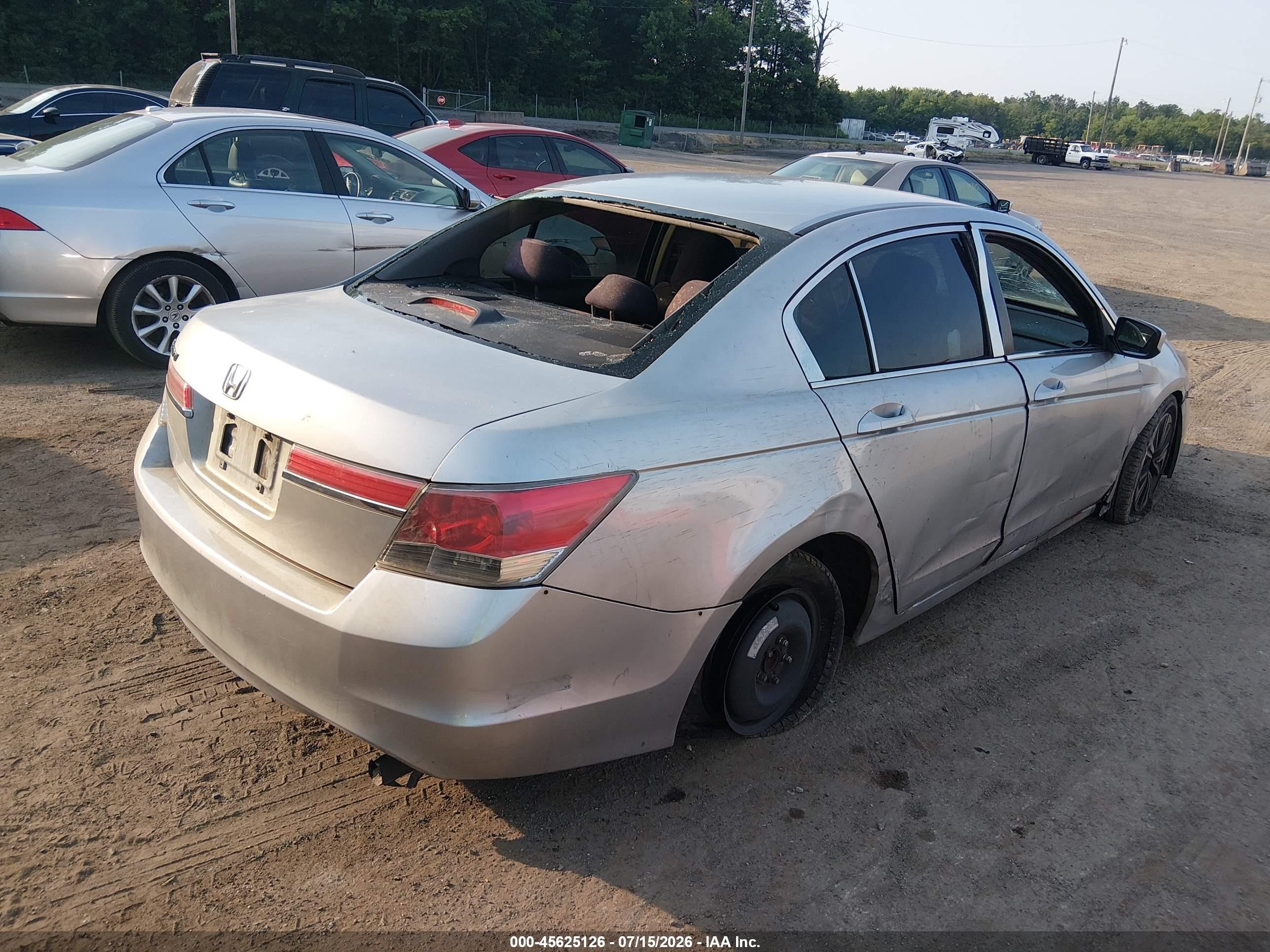 2011 Honda Accord 2.4 Lx Silver vin: 1HGCP2F3XBA106900