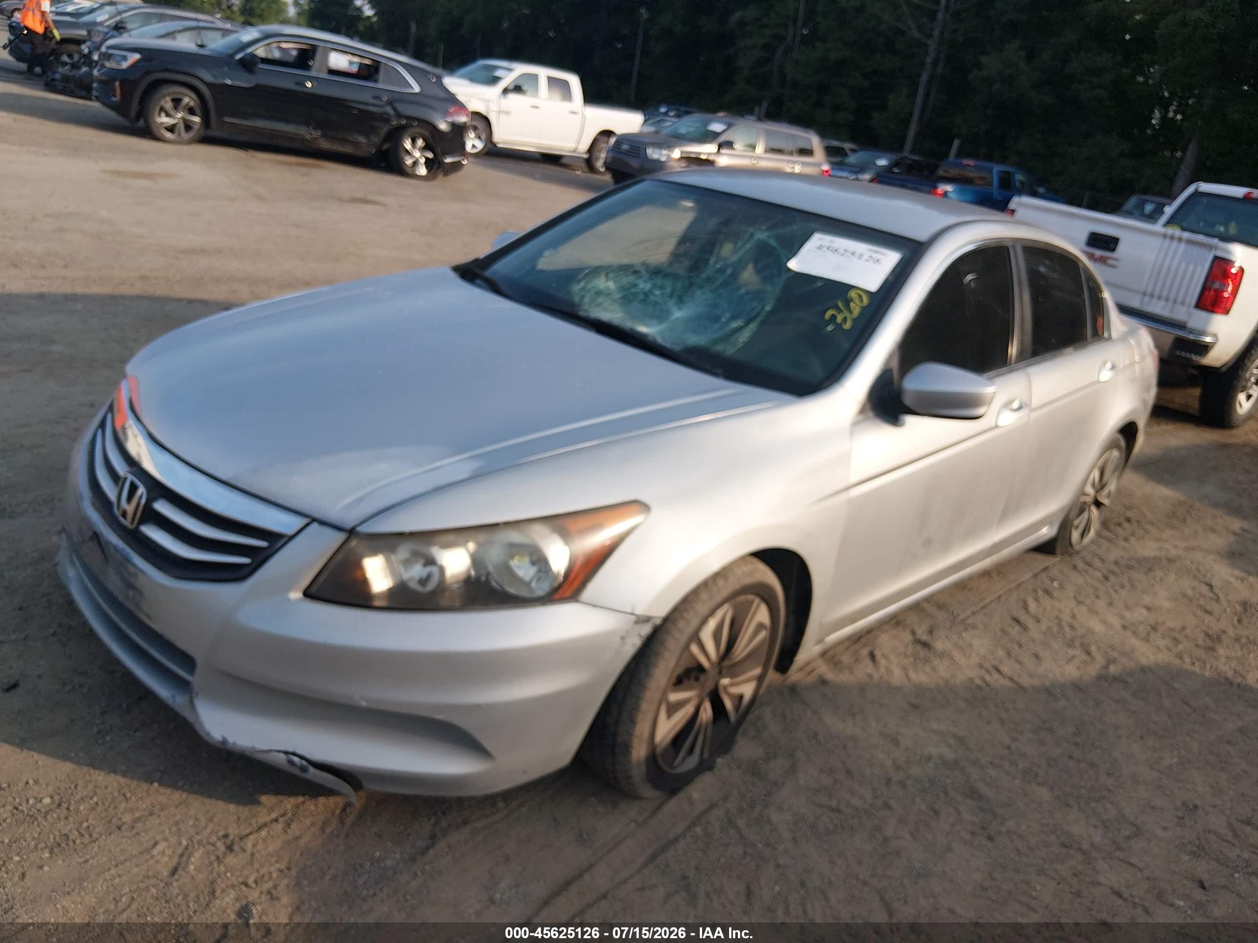 2011 Honda Accord 2.4 Lx Silver vin: 1HGCP2F3XBA106900