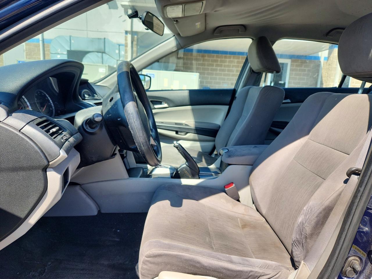 2011 Honda Accord Lx Blue vin: 1HGCP2F3XBA150055