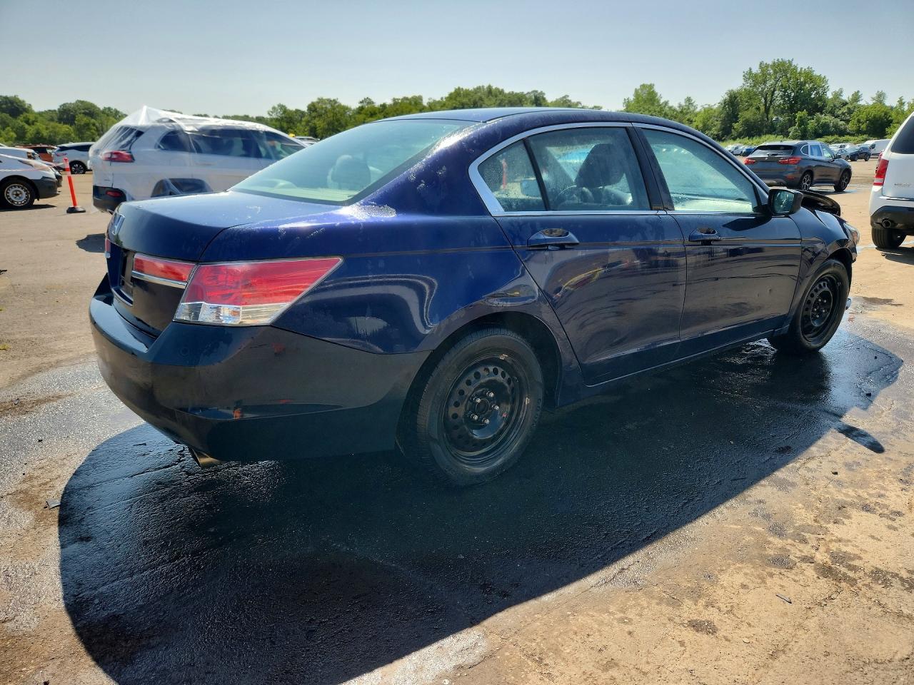 2011 Honda Accord Lx Blue vin: 1HGCP2F3XBA150055