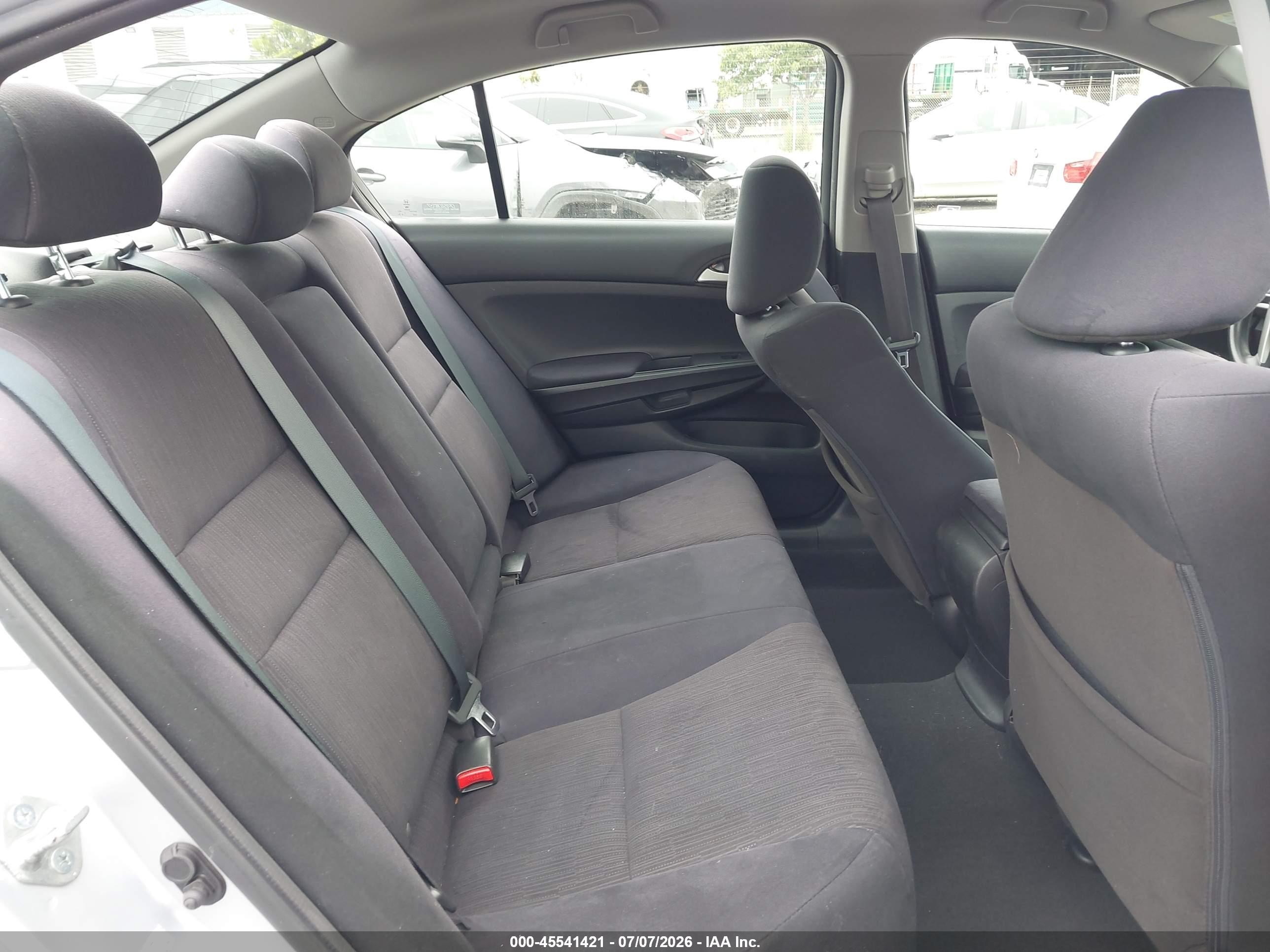 2012 Honda Accord 2.4 Lx Silver vin: 1HGCP2F3XCA044674