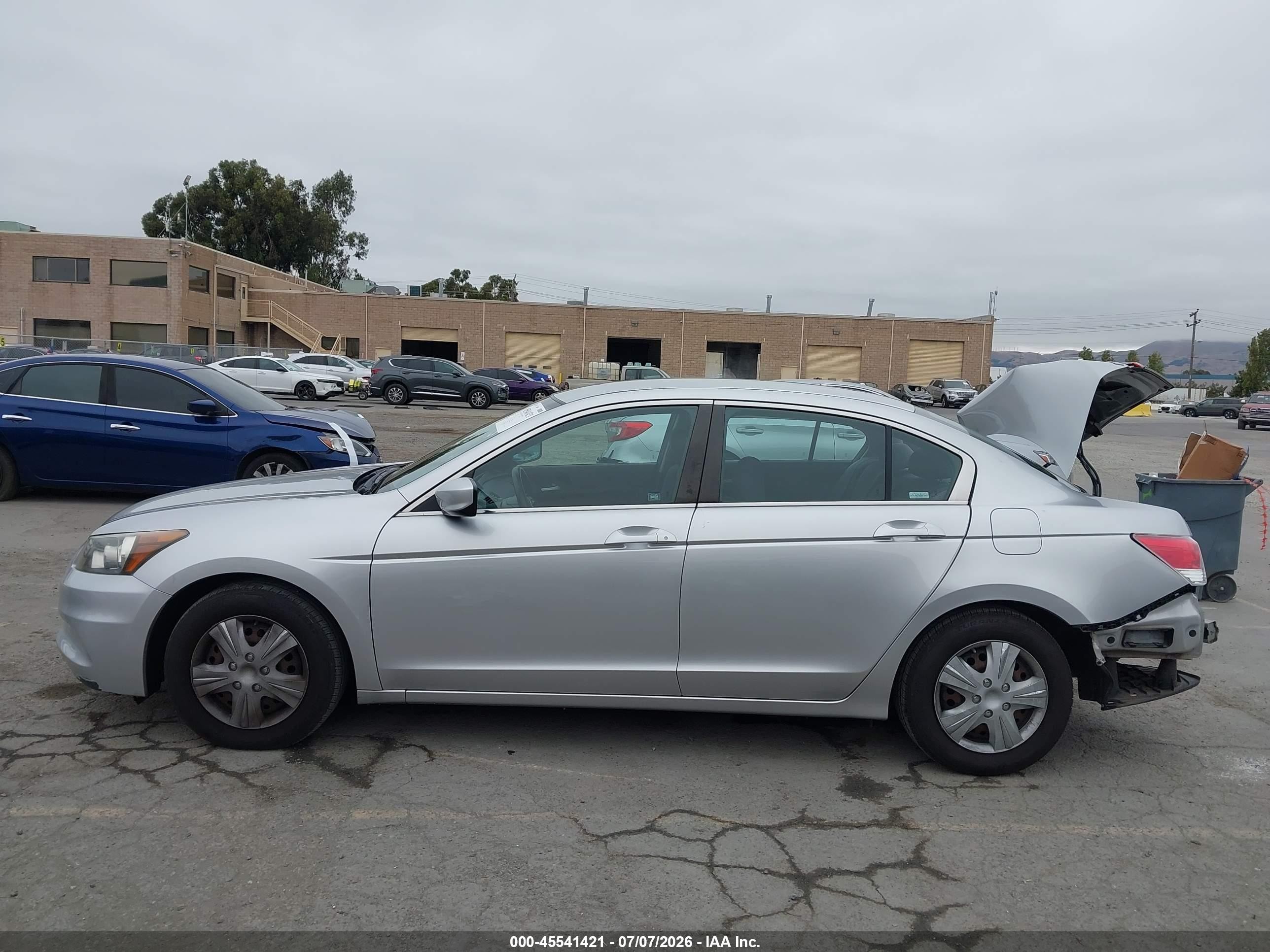 2012 Honda Accord 2.4 Lx Silver vin: 1HGCP2F3XCA044674