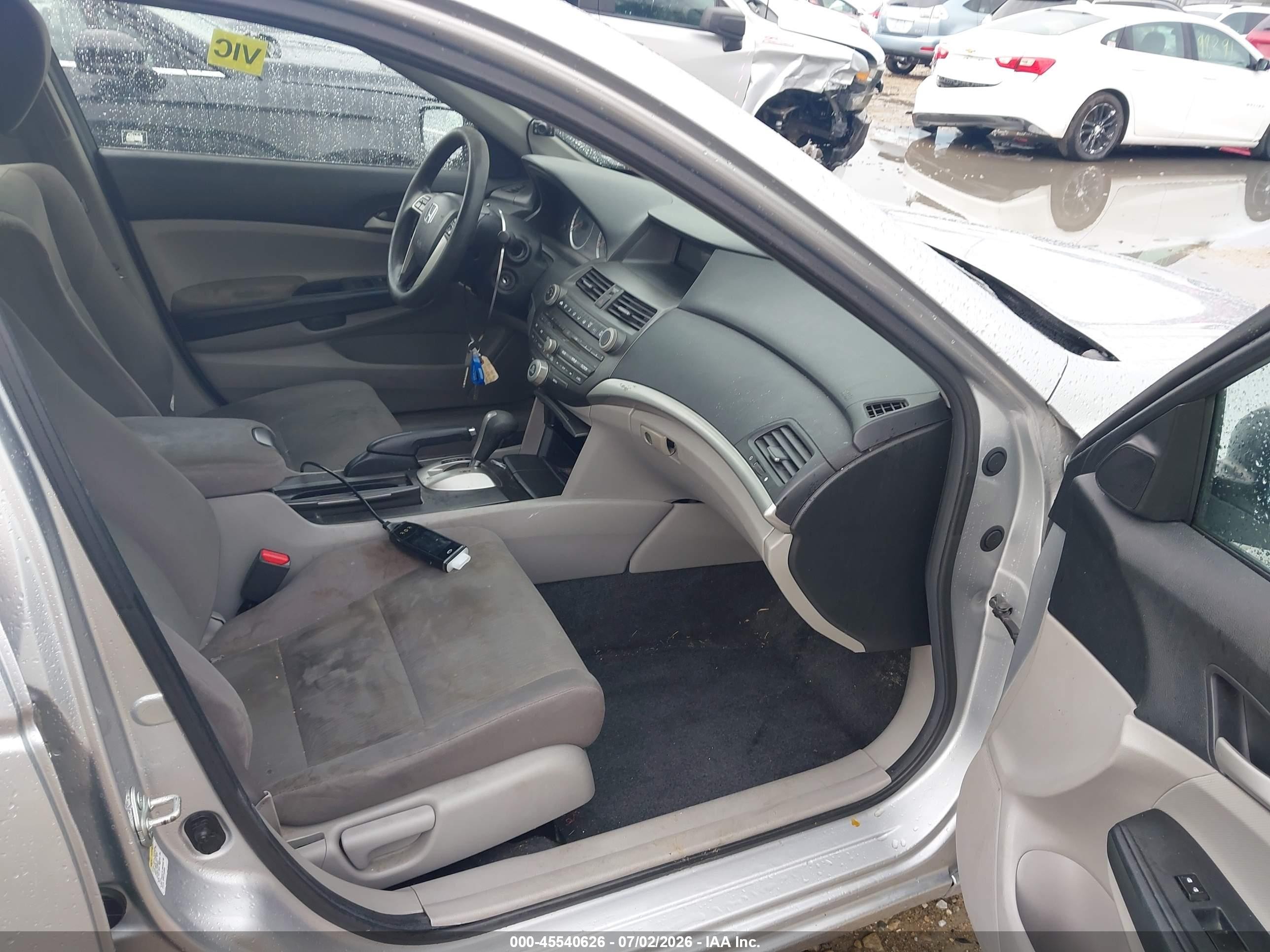 2012 Honda Accord 2.4 Lx Silver vin: 1HGCP2F3XCA066139