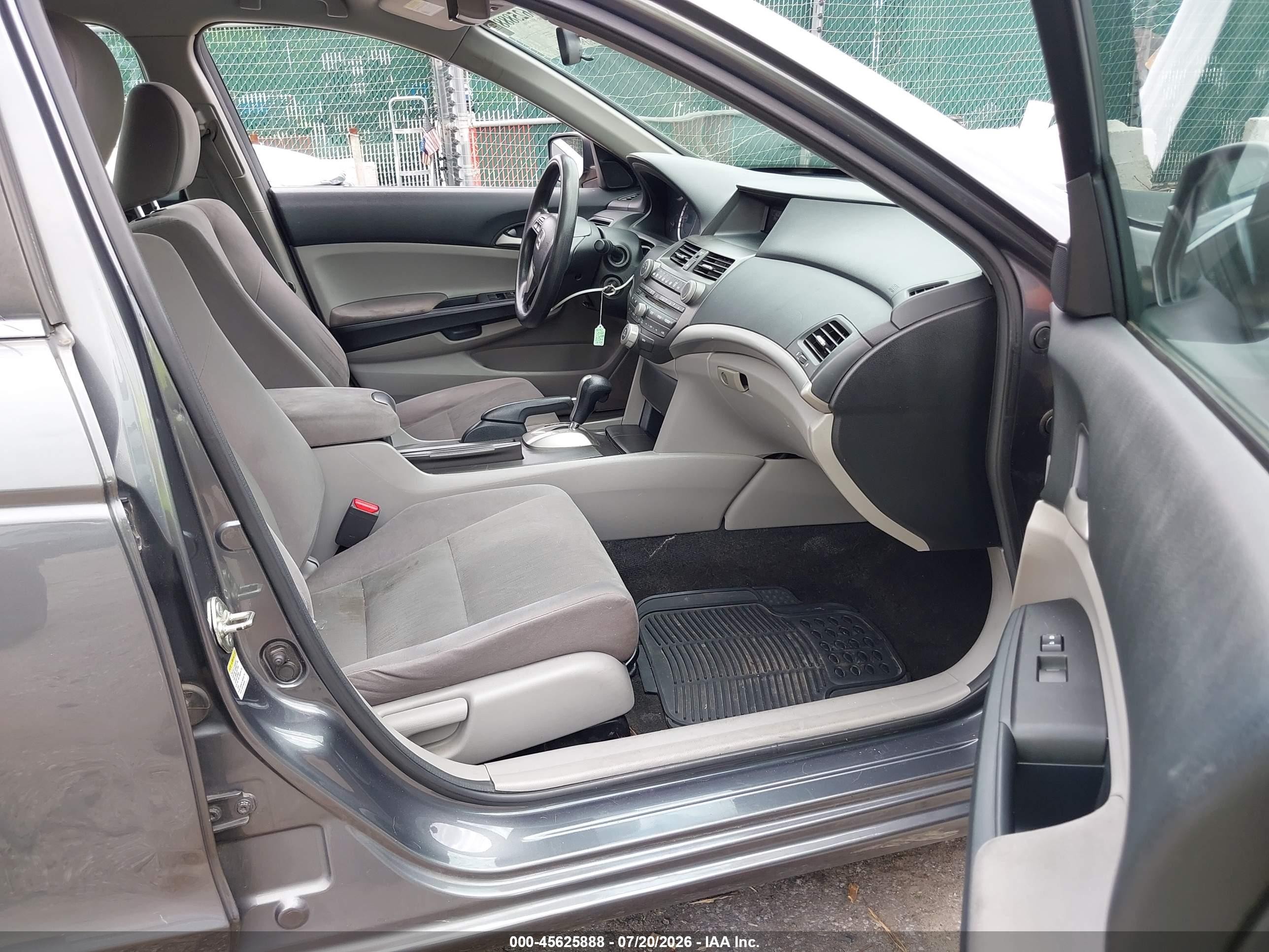 2012 Honda Accord Sdn Lx Gray vin: 1HGCP2F3XCA170159