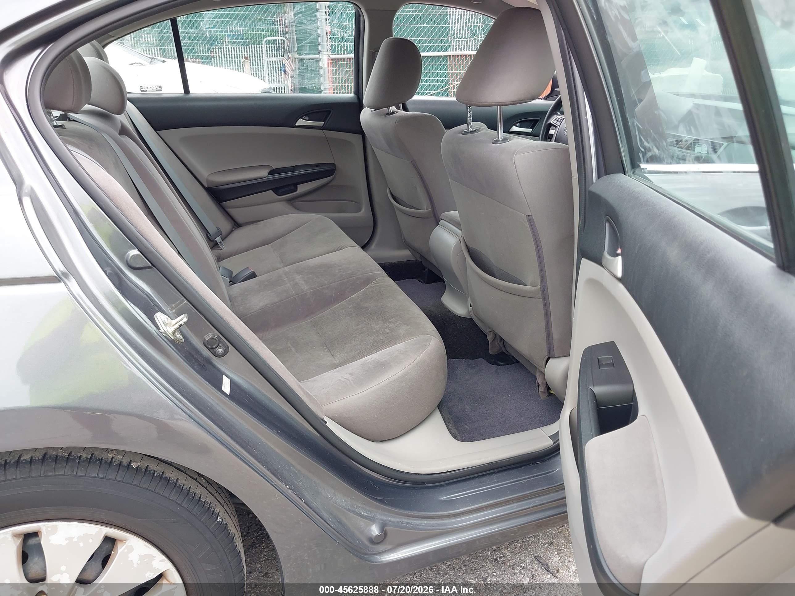2012 Honda Accord Sdn Lx Gray vin: 1HGCP2F3XCA170159