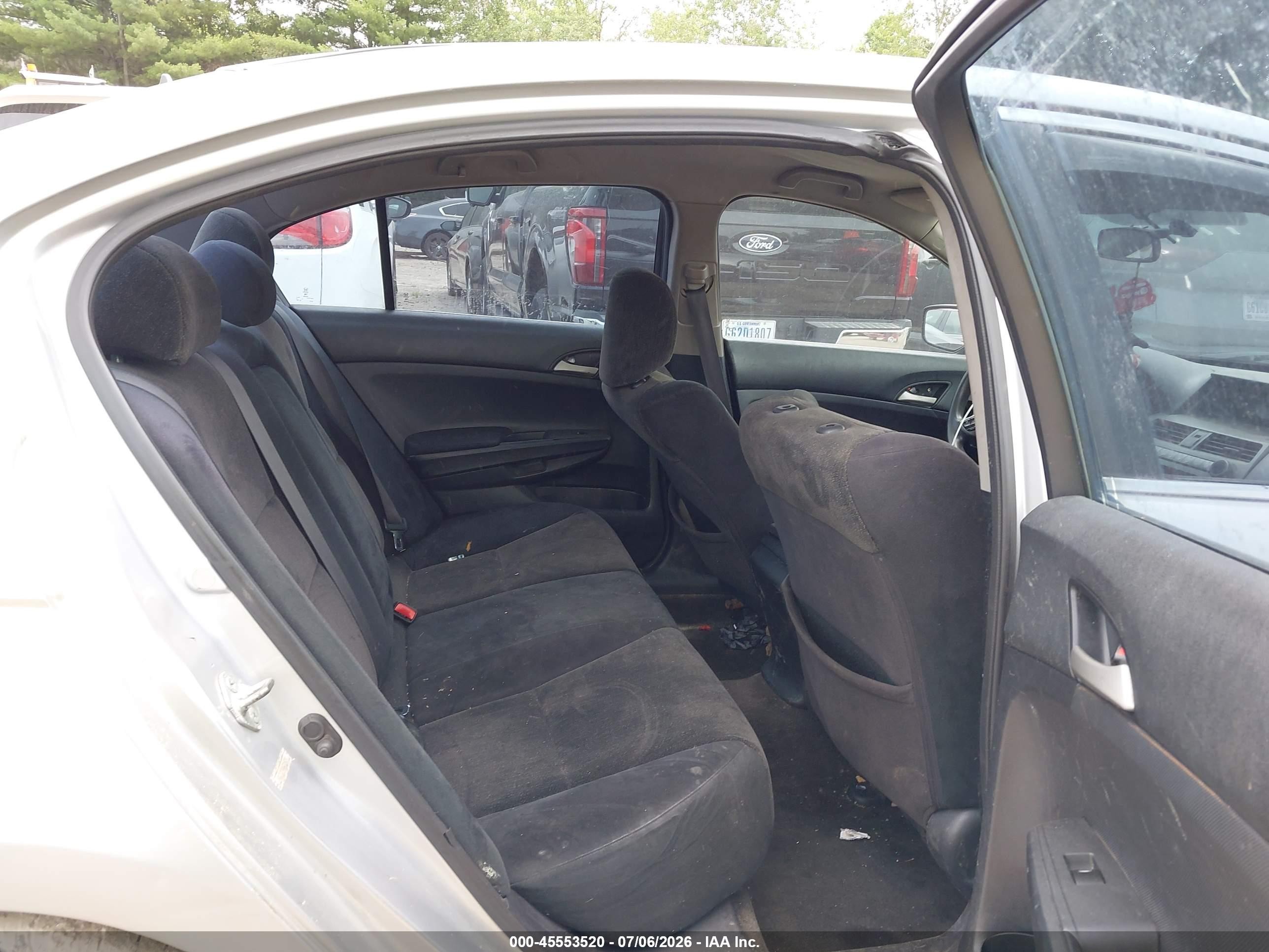 2010 Honda Accord 2.4 Lx-p Silver vin: 1HGCP2F40AA049890