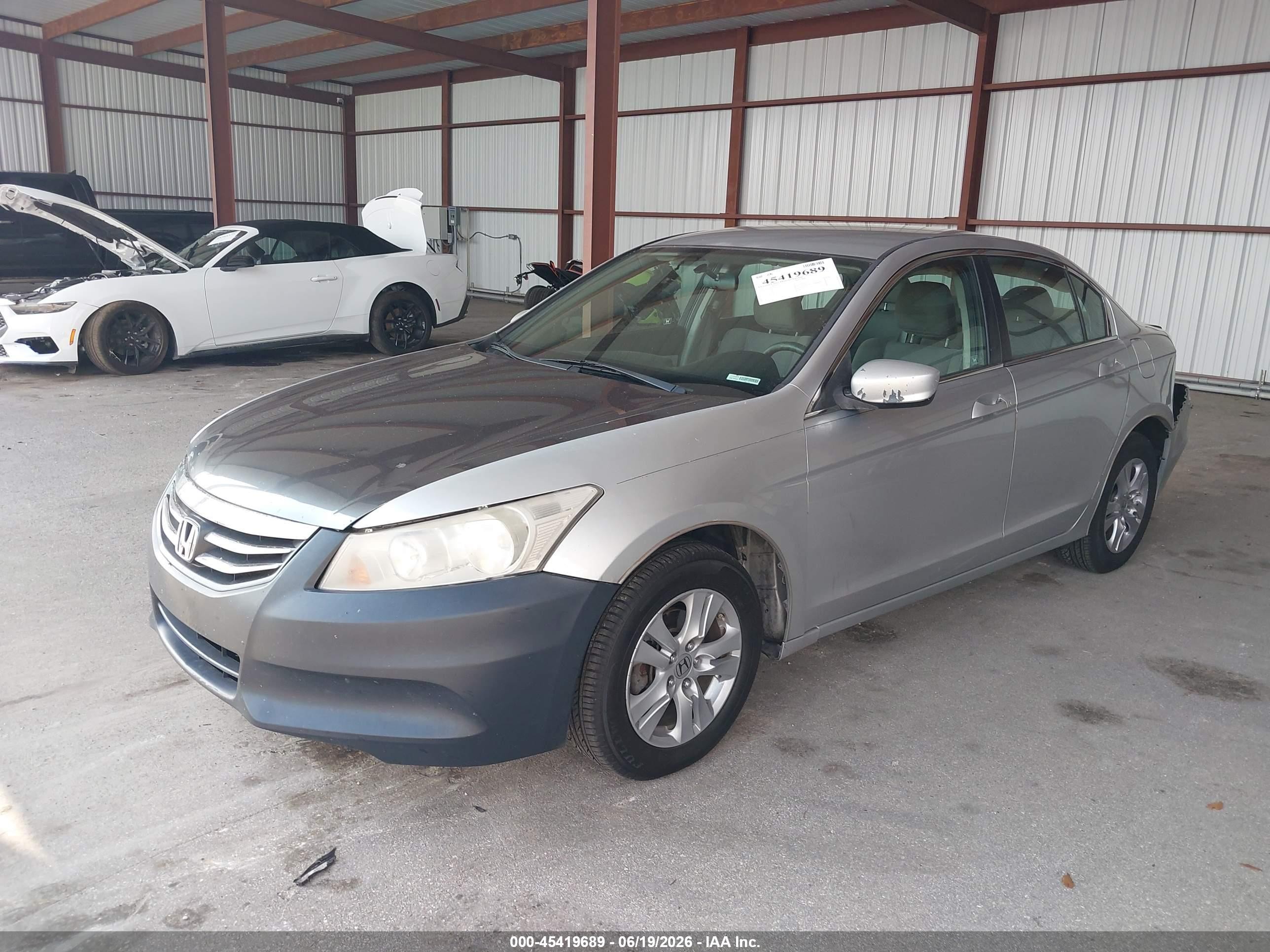 2011 Honda Accord 2.4 Lx-p Silver vin: 1HGCP2F40BA022349