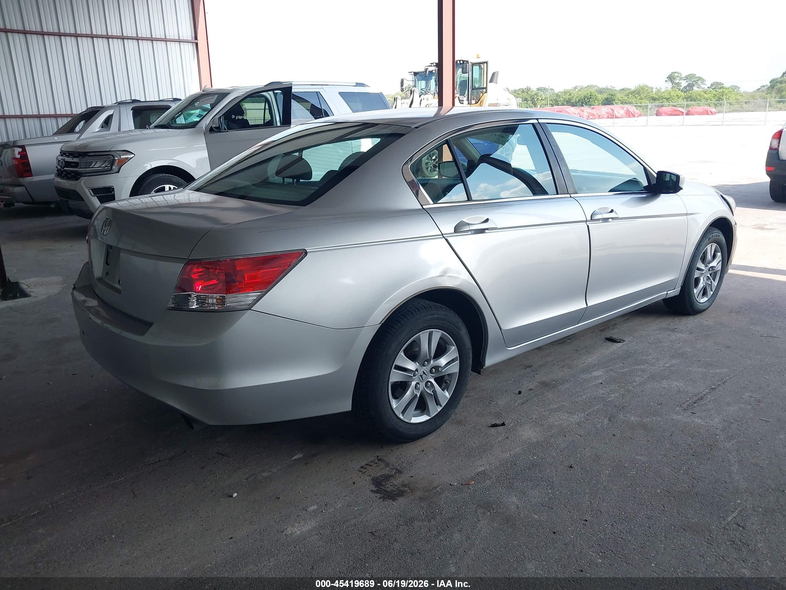 2011 Honda Accord 2.4 Lx-p Silver vin: 1HGCP2F40BA022349