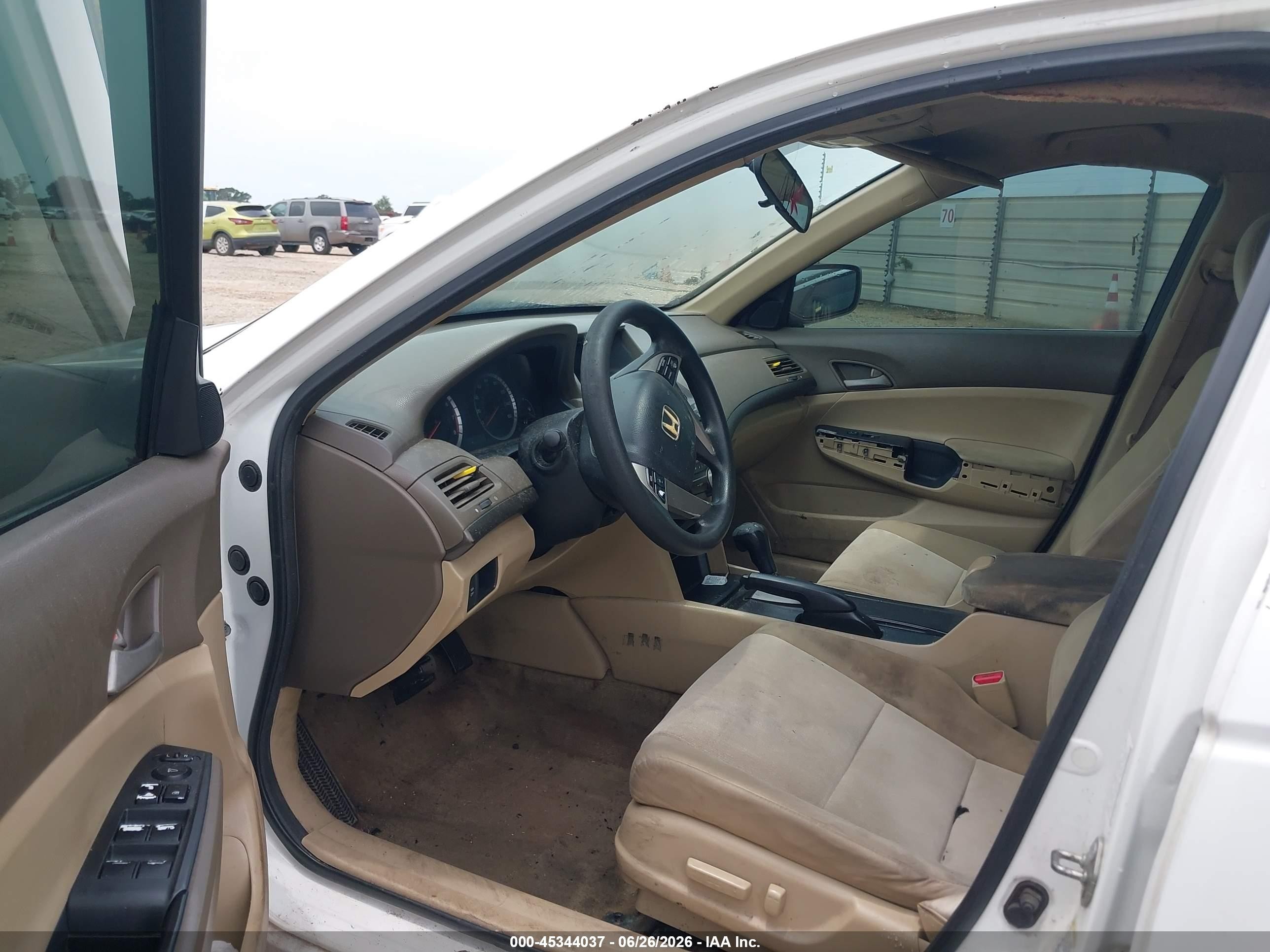 2010 Honda Accord 2.4 Lx-p White vin: 1HGCP2F42AA127408