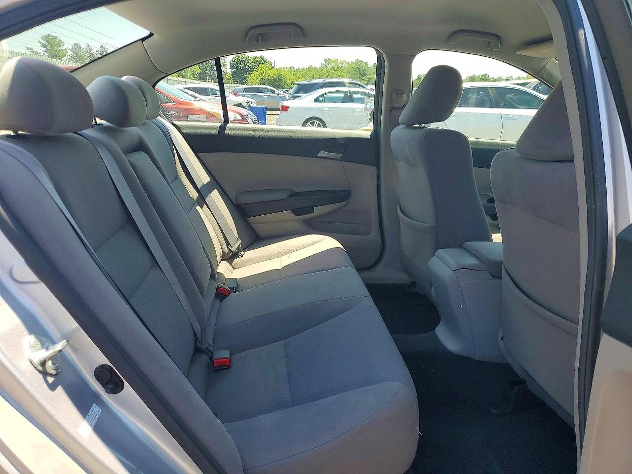 2011 Honda Accord Lxp Серебряный vin: 1HGCP2F42BA025284